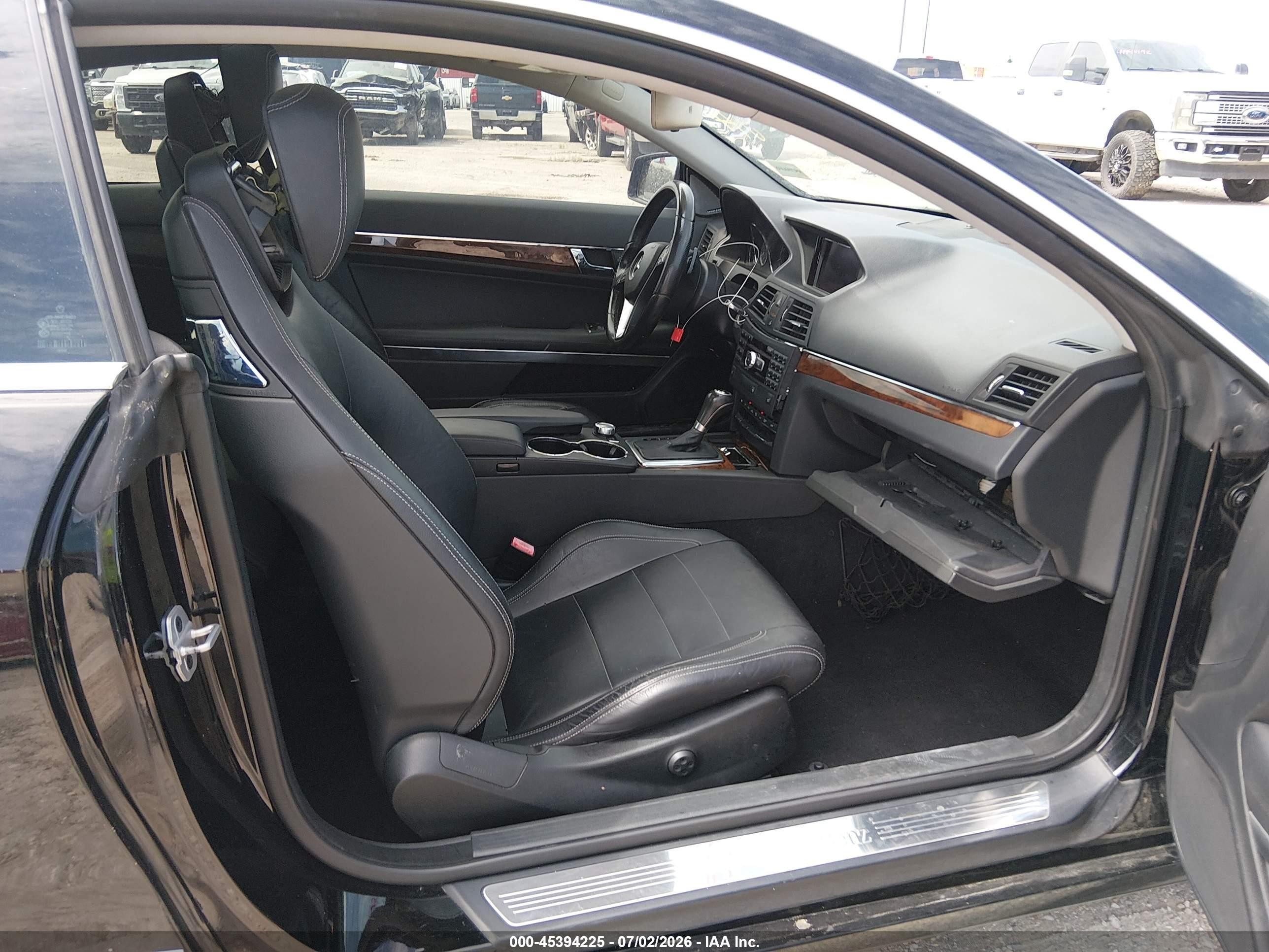 2013 Mercedes-benz E 350   Black vin: WDDKJ5KB3DF184943