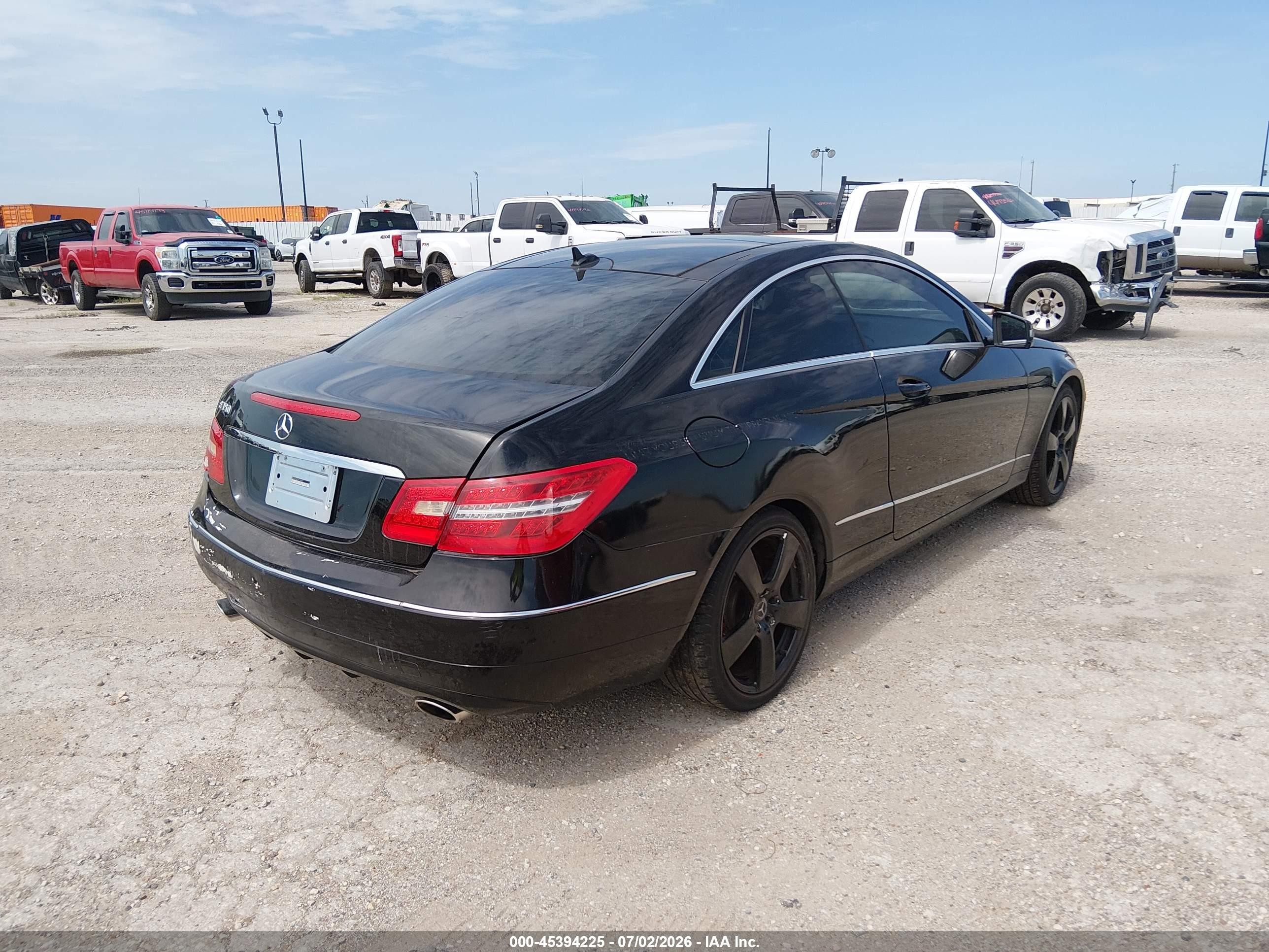 2013 Mercedes-benz E 350   Black vin: WDDKJ5KB3DF184943
