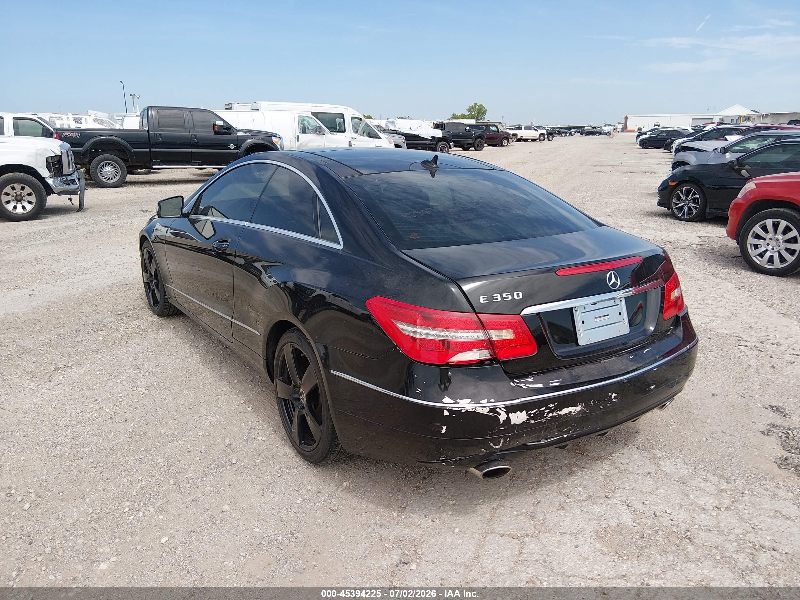 2013 Mercedes-benz E 350   Black vin: WDDKJ5KB3DF184943