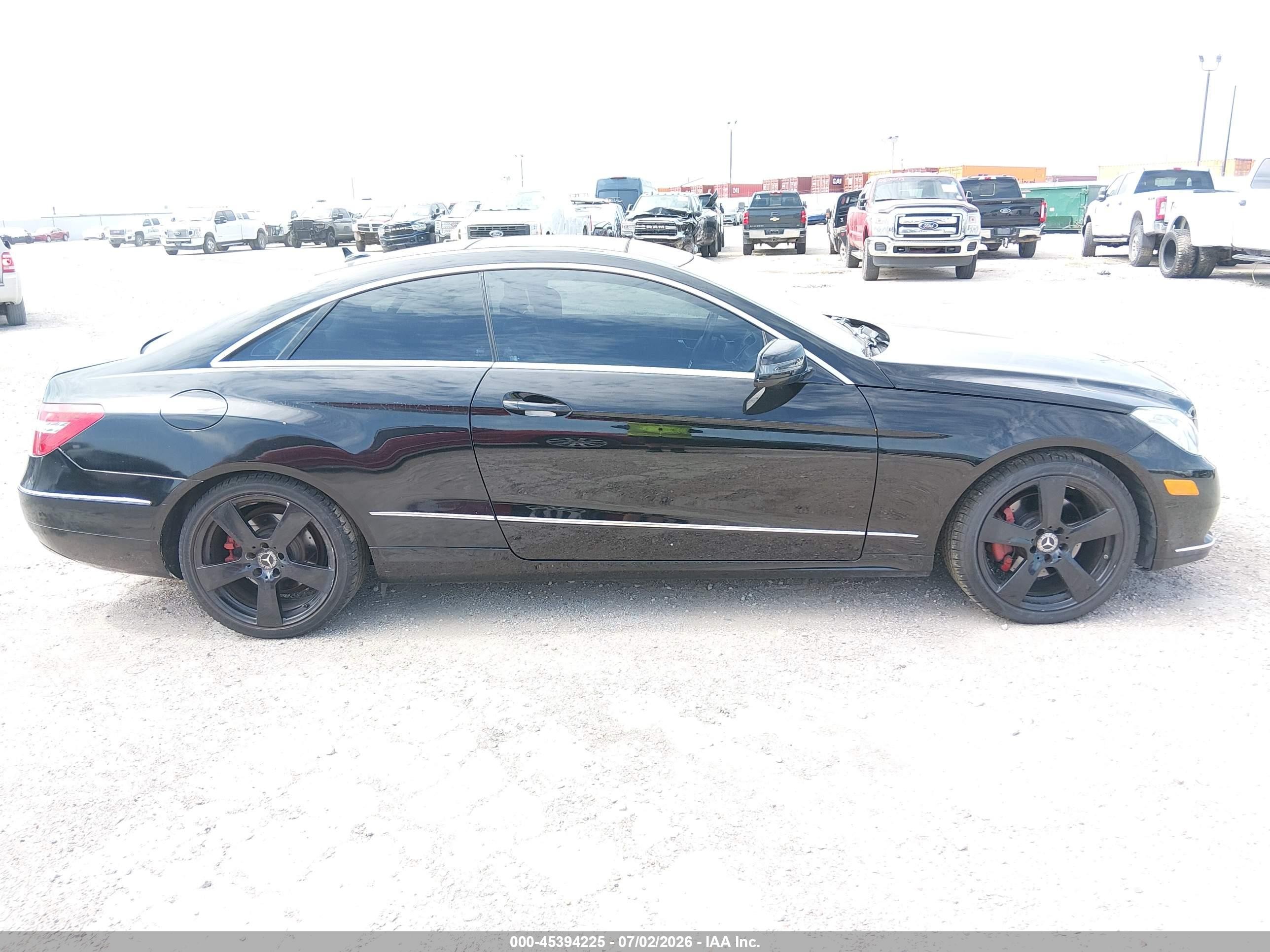 2013 Mercedes-benz E 350   Black vin: WDDKJ5KB3DF184943