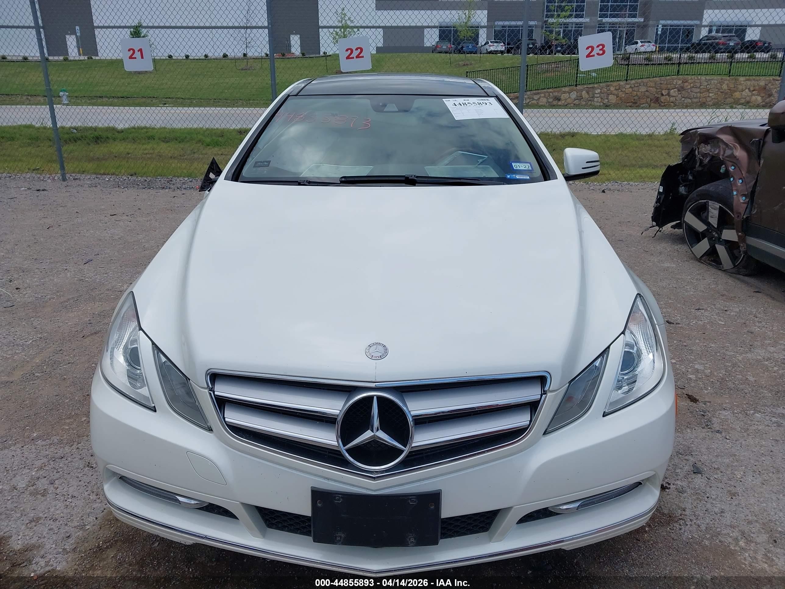 2013 Mercedes-benz E 350   White vin: WDDKJ5KB3DF199796