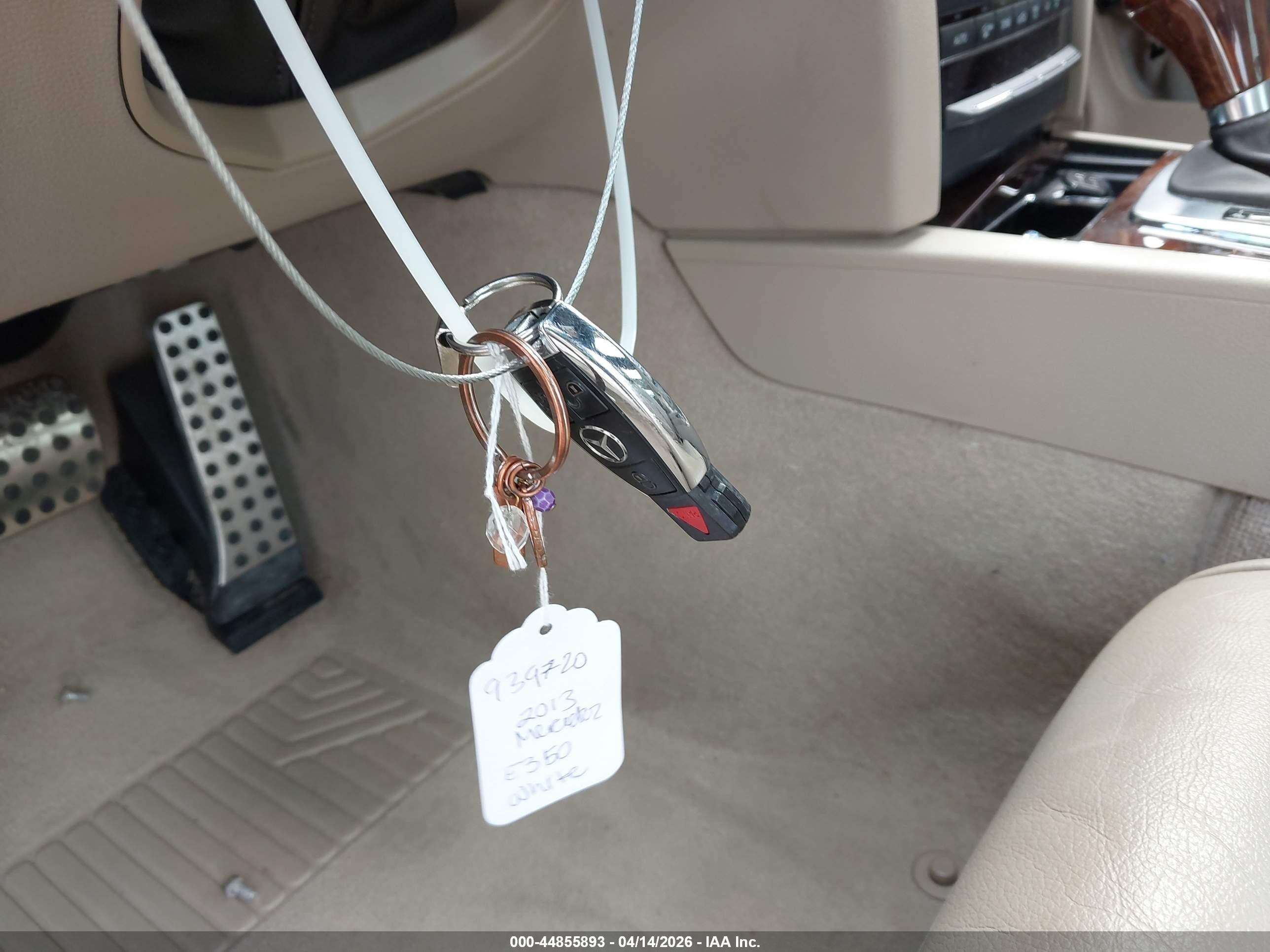 2013 Mercedes-benz E 350   White vin: WDDKJ5KB3DF199796