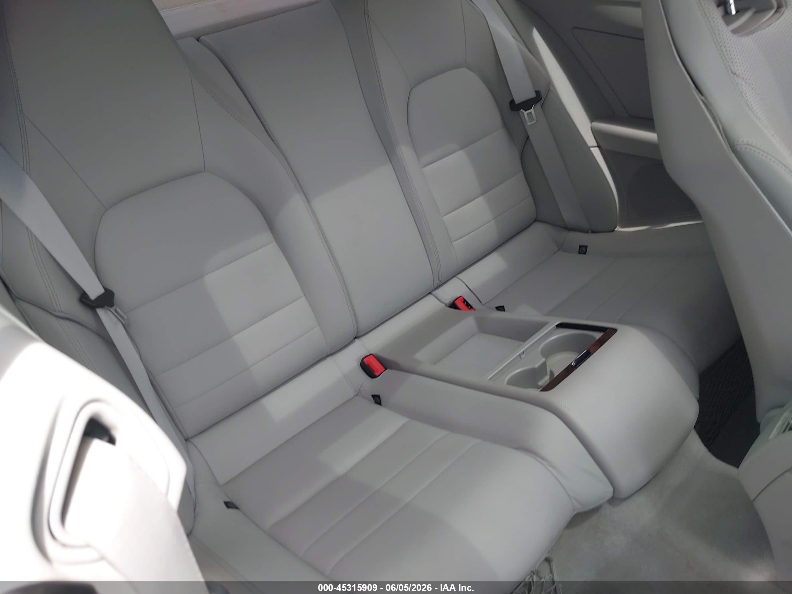 2013 Mercedes-benz E 350   Gold vin: WDDKJ5KB3DF219058