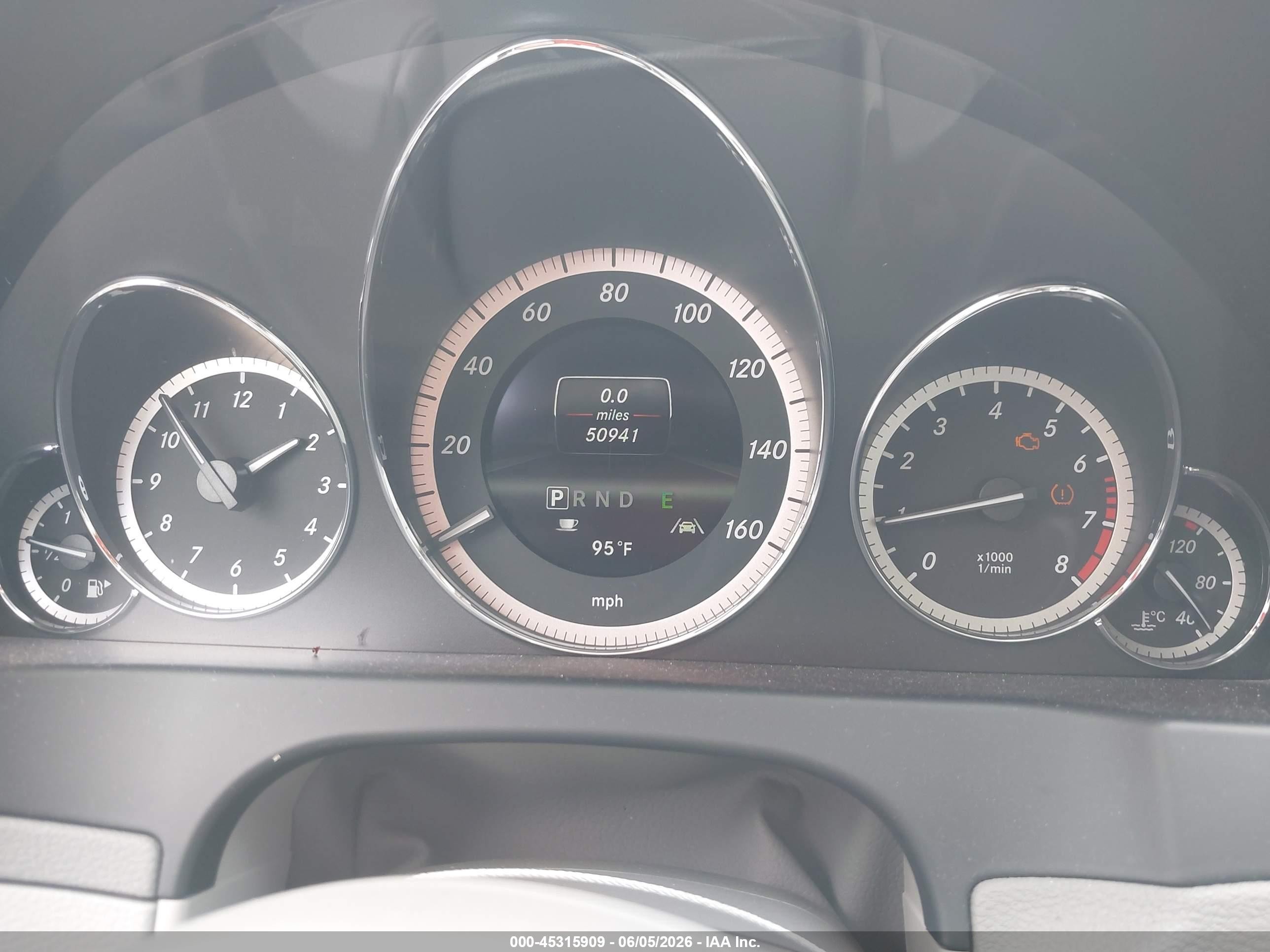 2013 Mercedes-benz E 350   Gold vin: WDDKJ5KB3DF219058
