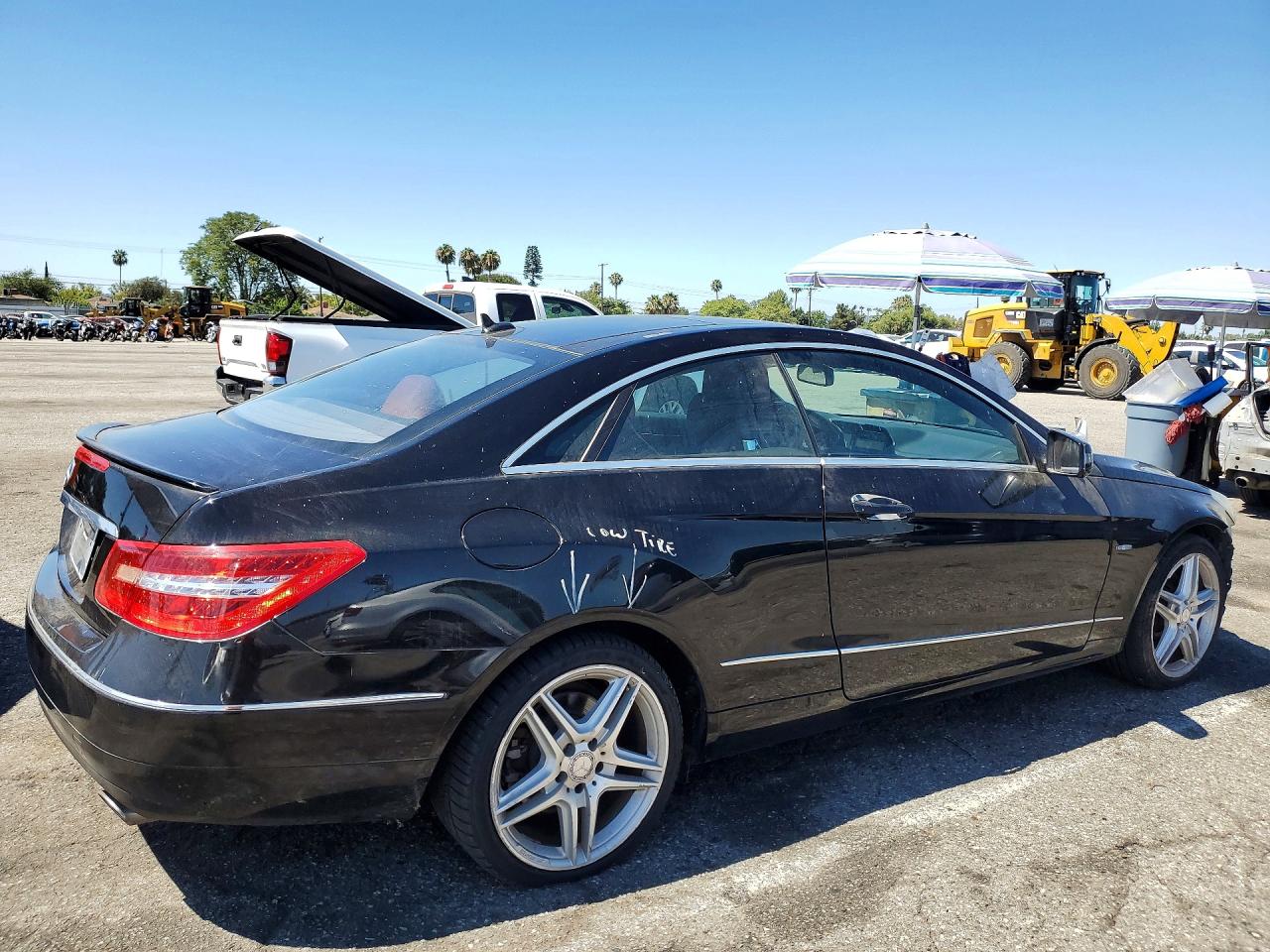 2012 Mercedes-benz E 350 Black vin: WDDKJ5KB4CF136446