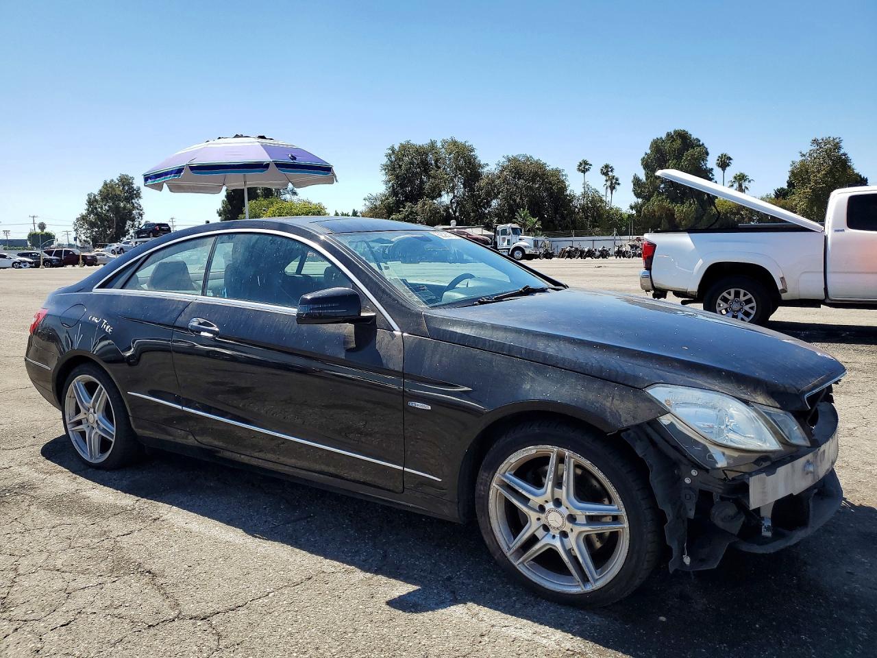 2012 Mercedes-benz E 350 Black vin: WDDKJ5KB4CF136446