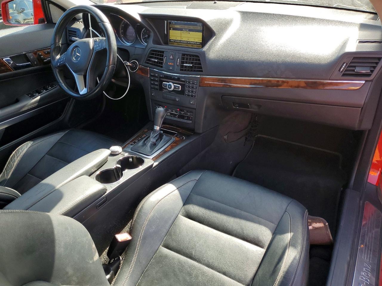 2012 Mercedes-benz E 350 Red vin: WDDKJ5KB4CF151500