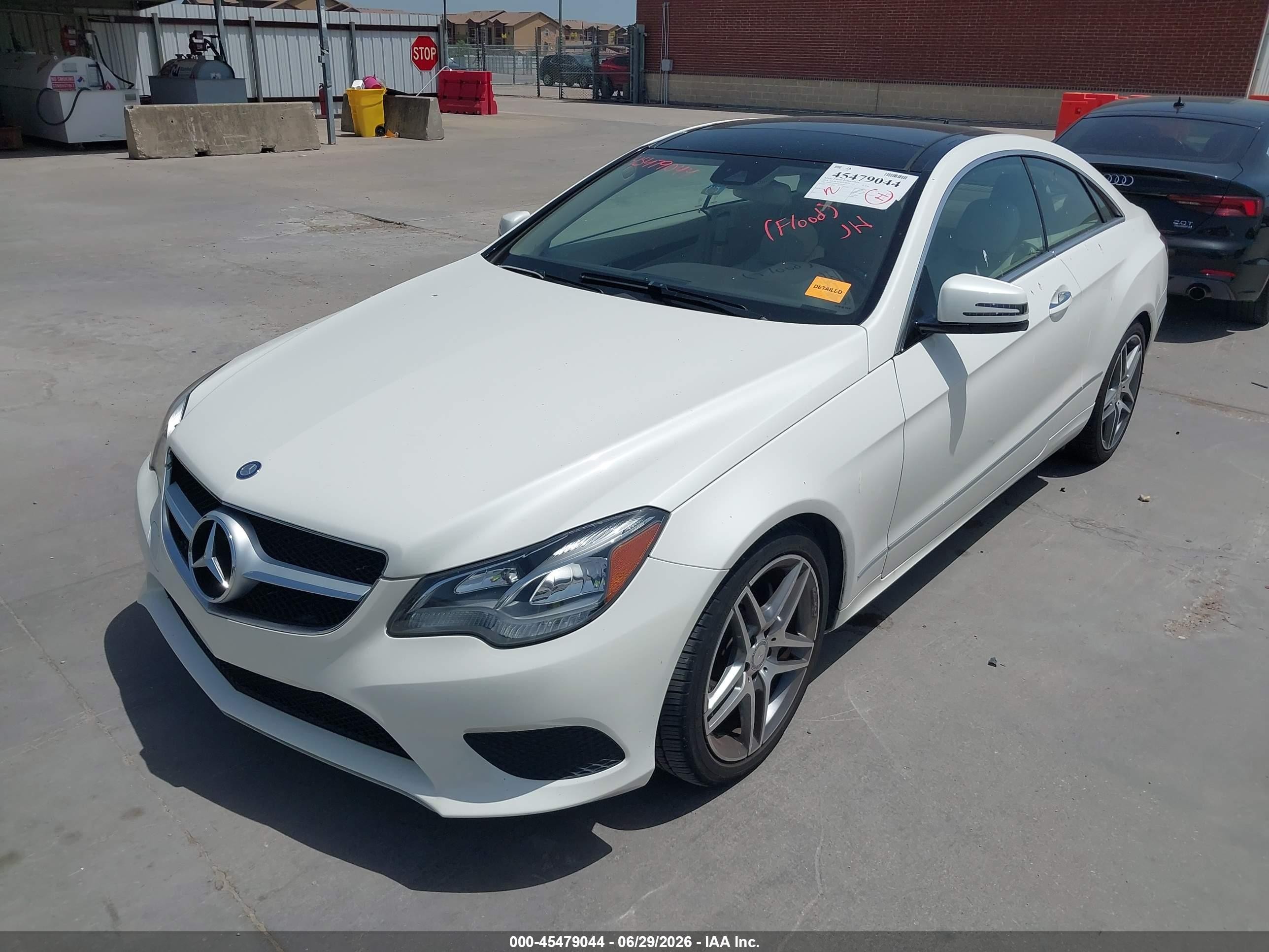 2014 Mercedes-benz E 350 White vin: WDDKJ5KB4EF276189
