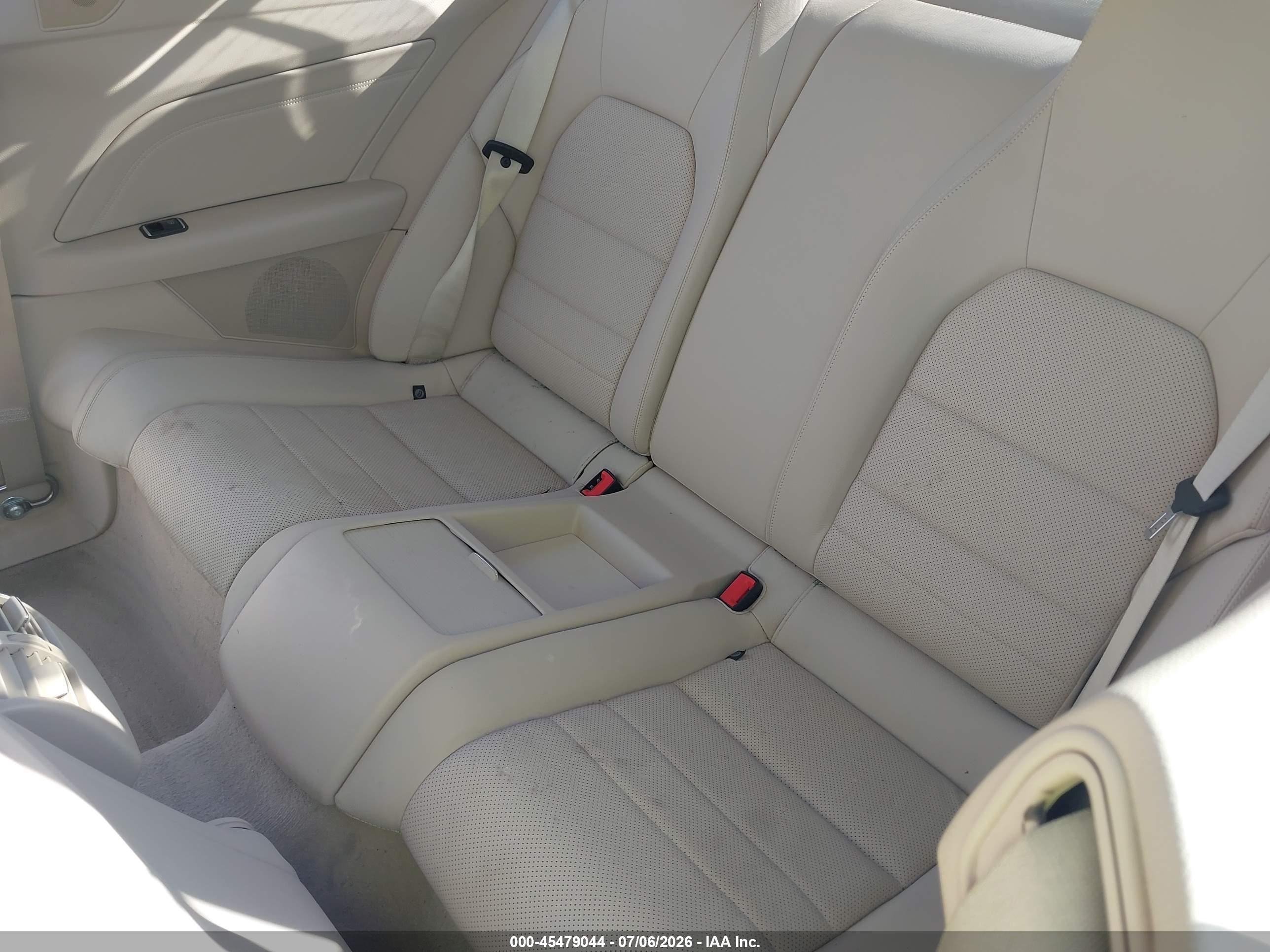 2014 Mercedes-benz E 350 White vin: WDDKJ5KB4EF276189