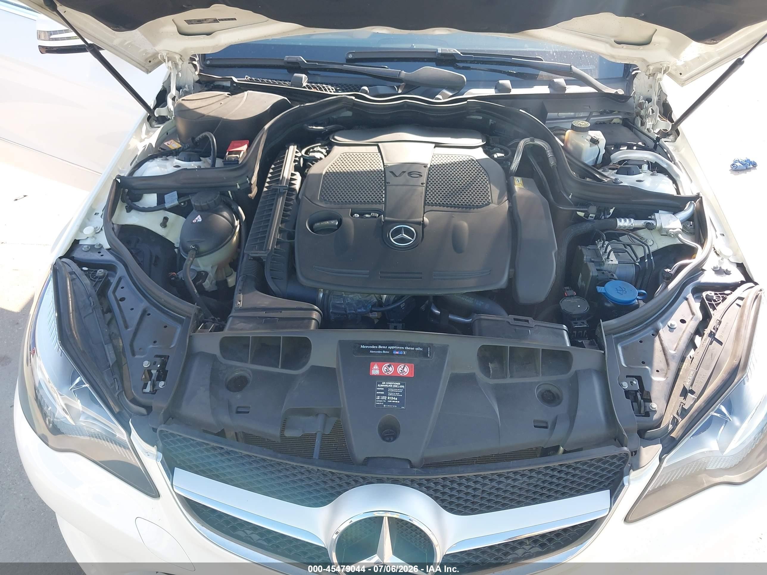 2014 Mercedes-benz E 350 White vin: WDDKJ5KB4EF276189