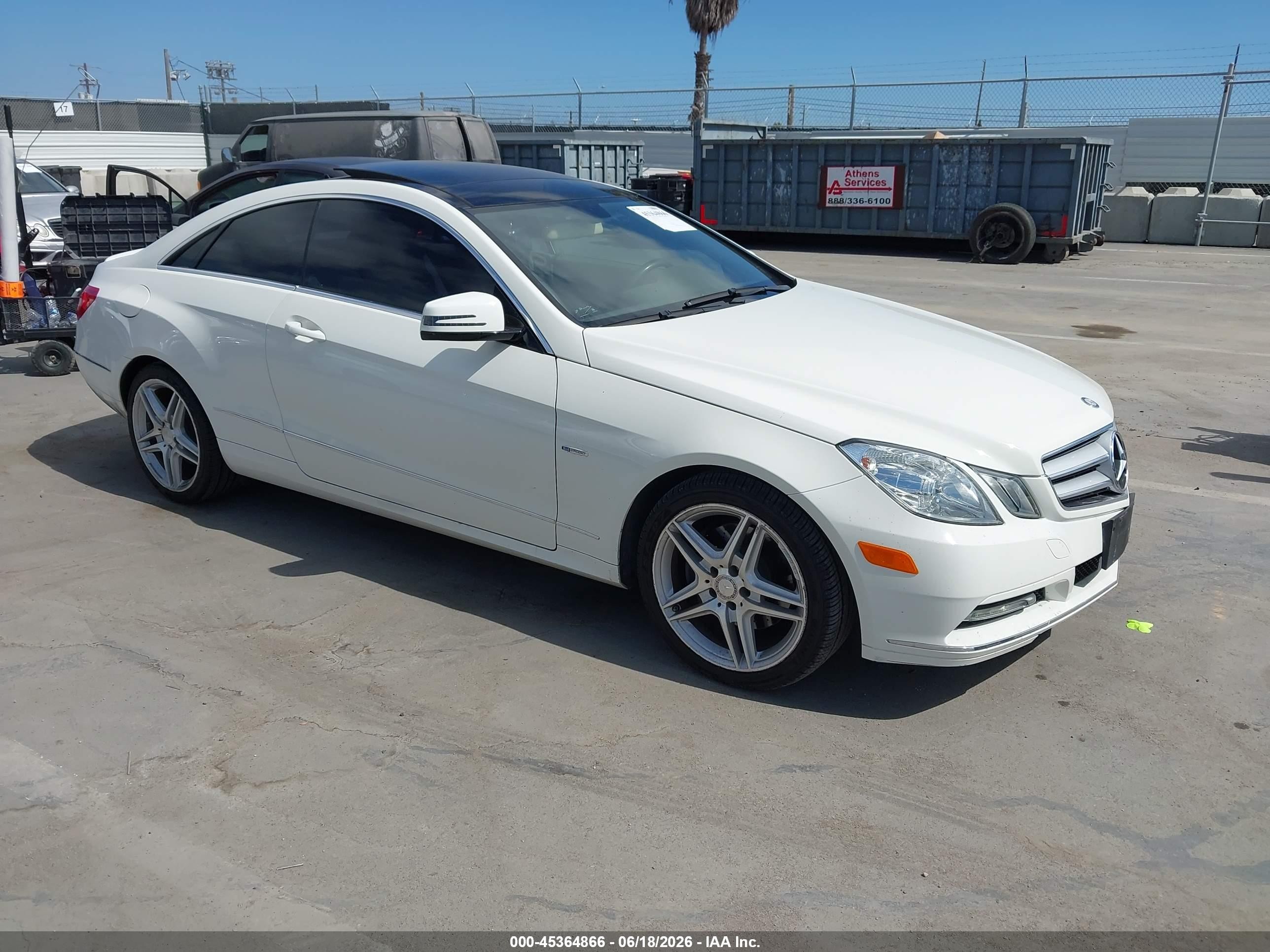 2012 Mercedes-benz E 350   White vin: WDDKJ5KB5CF140019