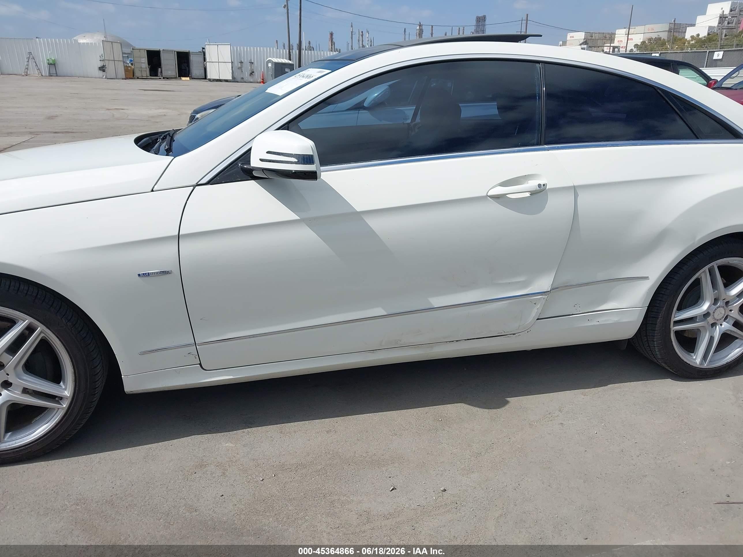 2012 Mercedes-benz E 350   White vin: WDDKJ5KB5CF140019