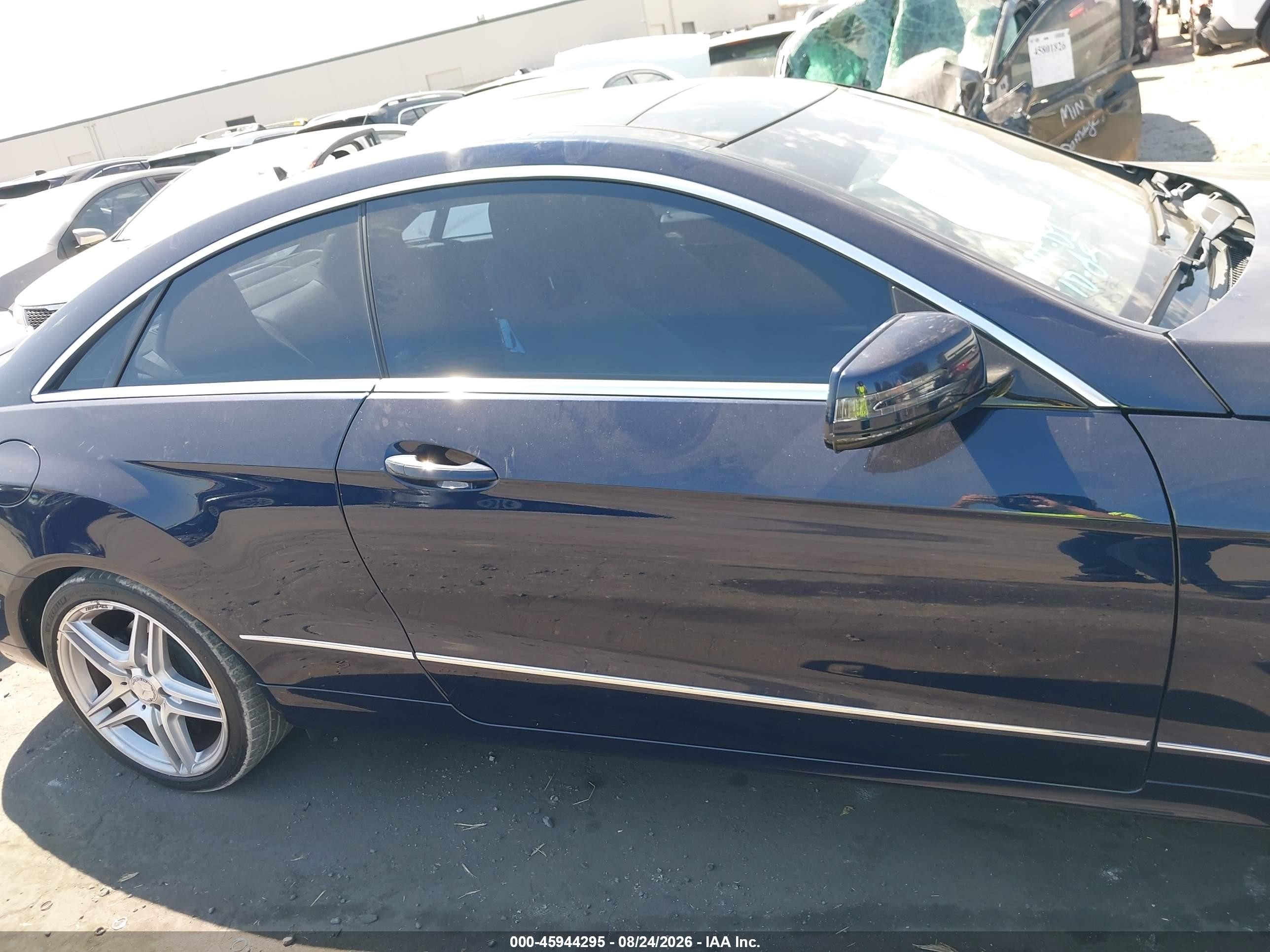 2013 Mercedes-benz E 350   Blue vin: WDDKJ5KB5DF202570