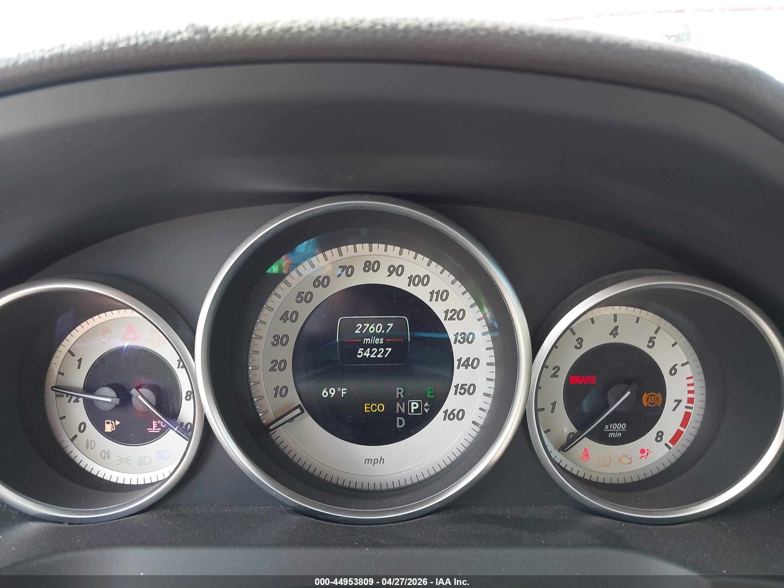 2014 Mercedes-benz E 350   Red vin: WDDKJ5KB5EF232251