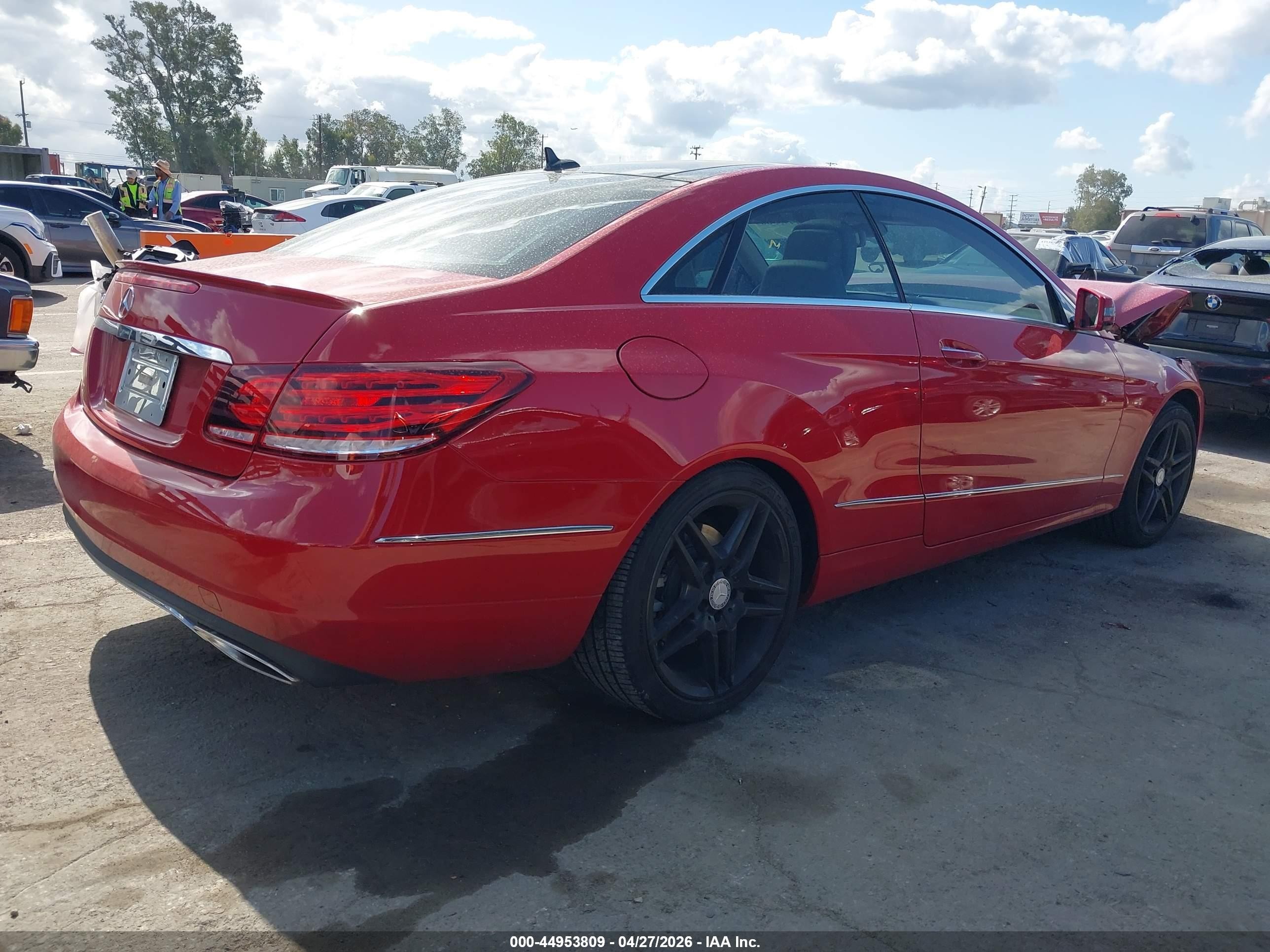 2014 Mercedes-benz E 350   Red vin: WDDKJ5KB5EF232251