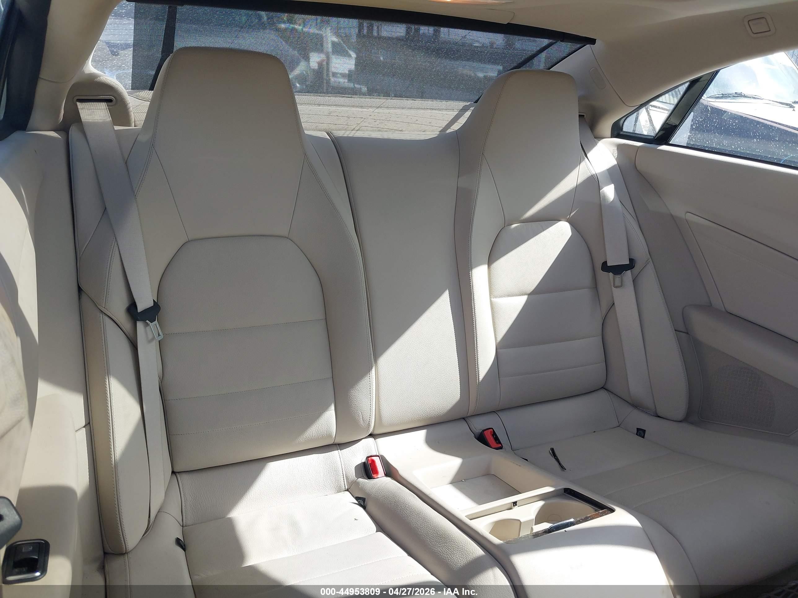 2014 Mercedes-benz E 350   Red vin: WDDKJ5KB5EF232251
