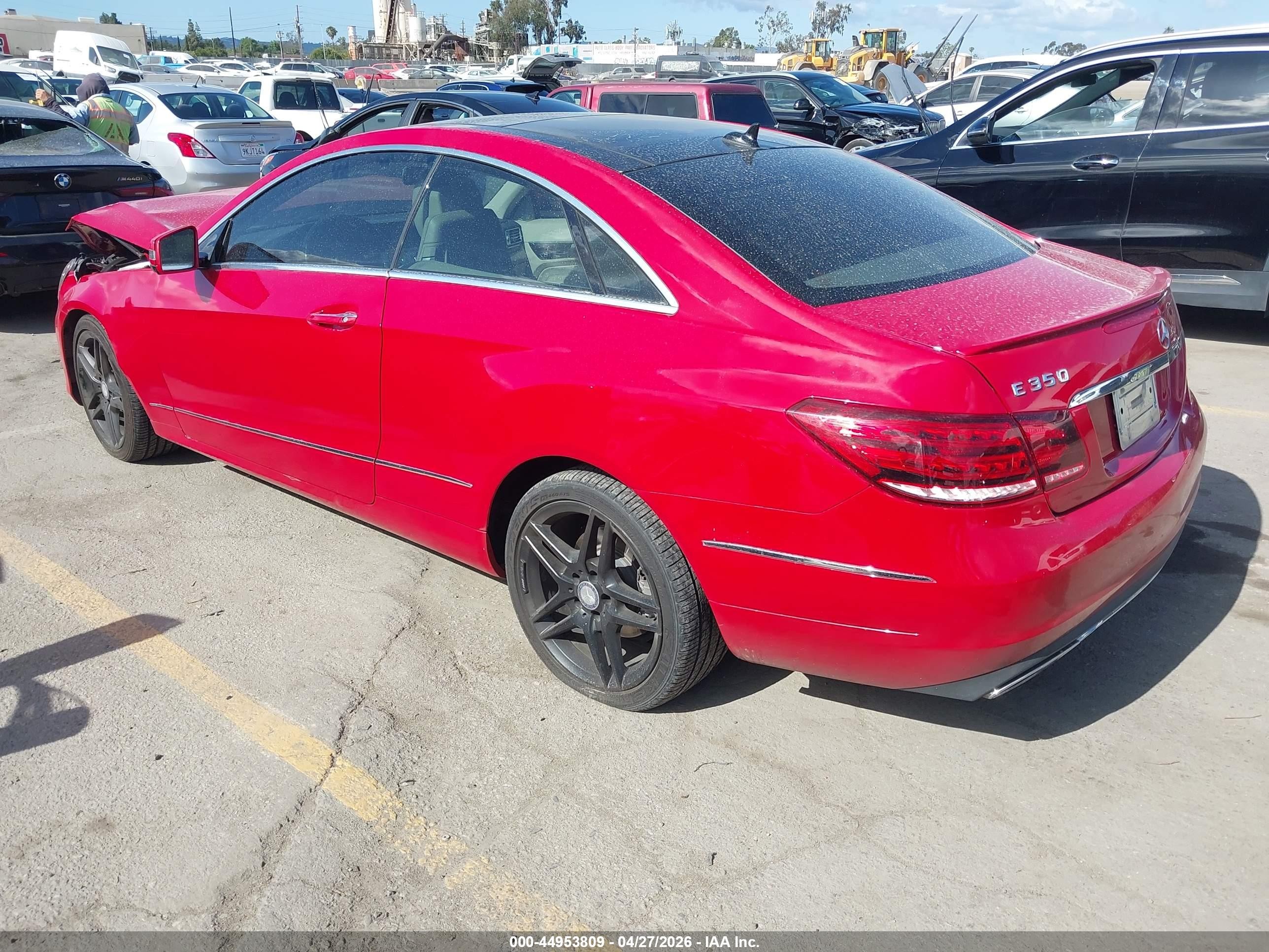 2014 Mercedes-benz E 350   Red vin: WDDKJ5KB5EF232251