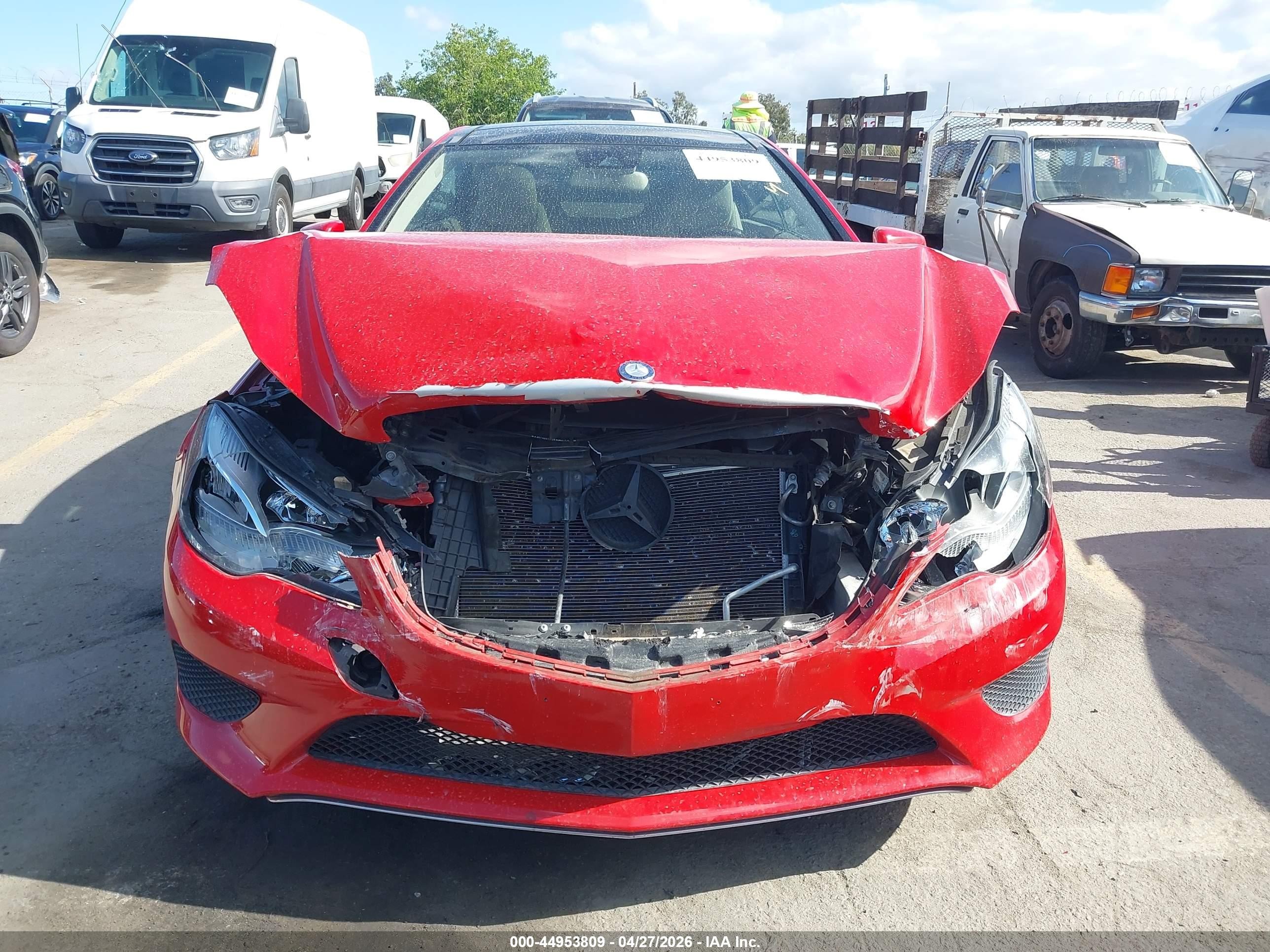 2014 Mercedes-benz E 350   Red vin: WDDKJ5KB5EF232251
