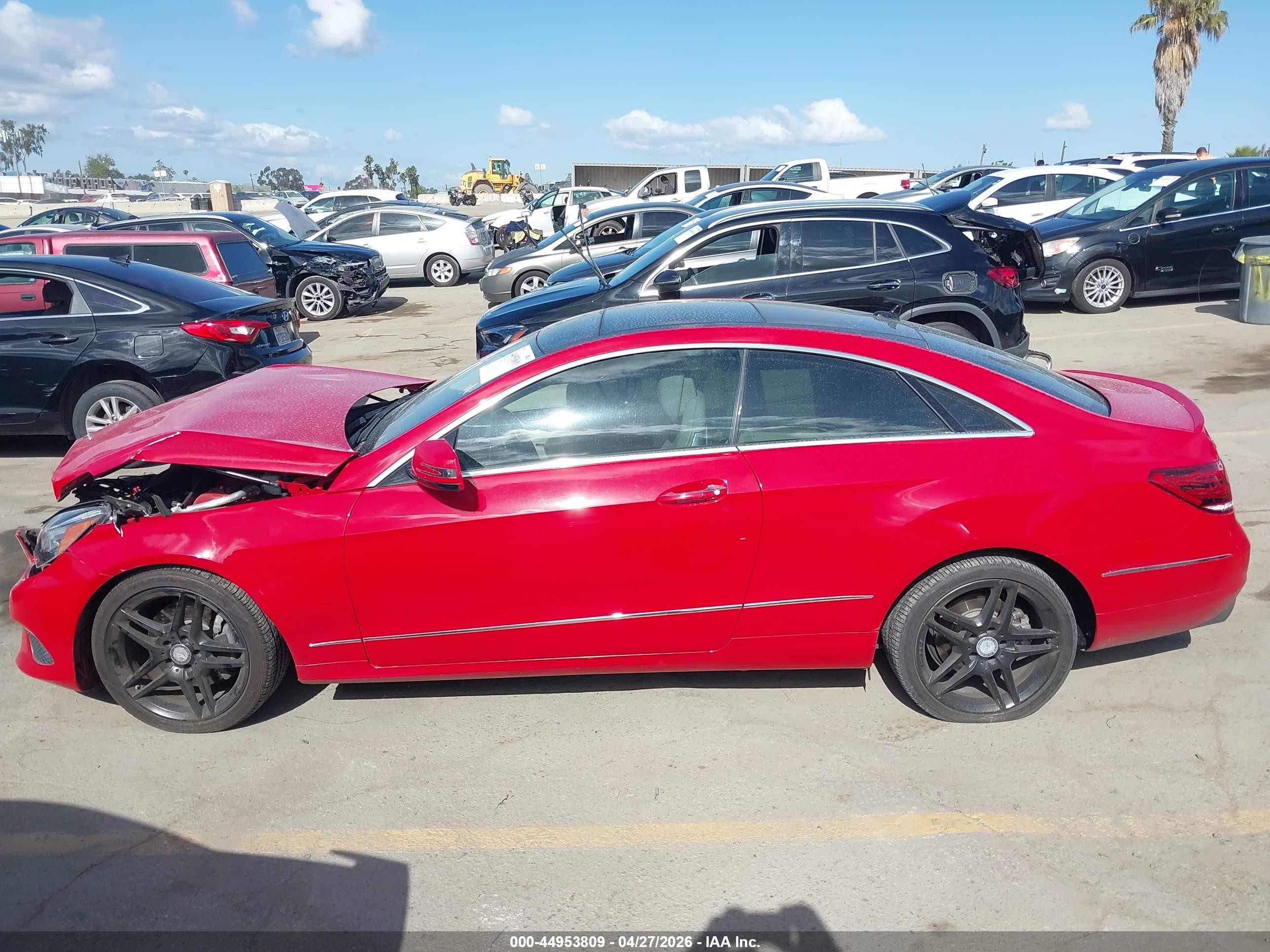 2014 Mercedes-benz E 350   Red vin: WDDKJ5KB5EF232251