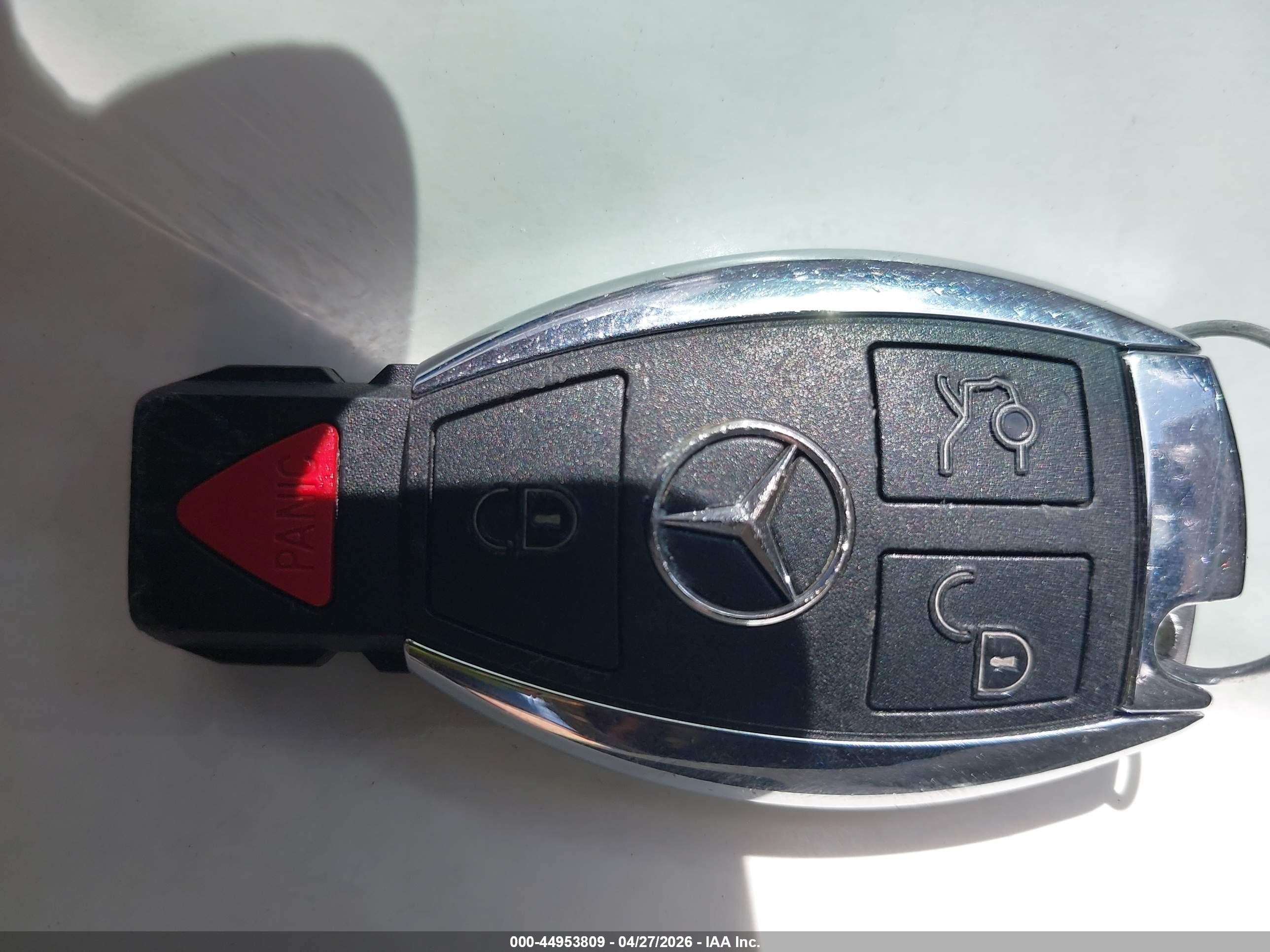 2014 Mercedes-benz E 350   Red vin: WDDKJ5KB5EF232251