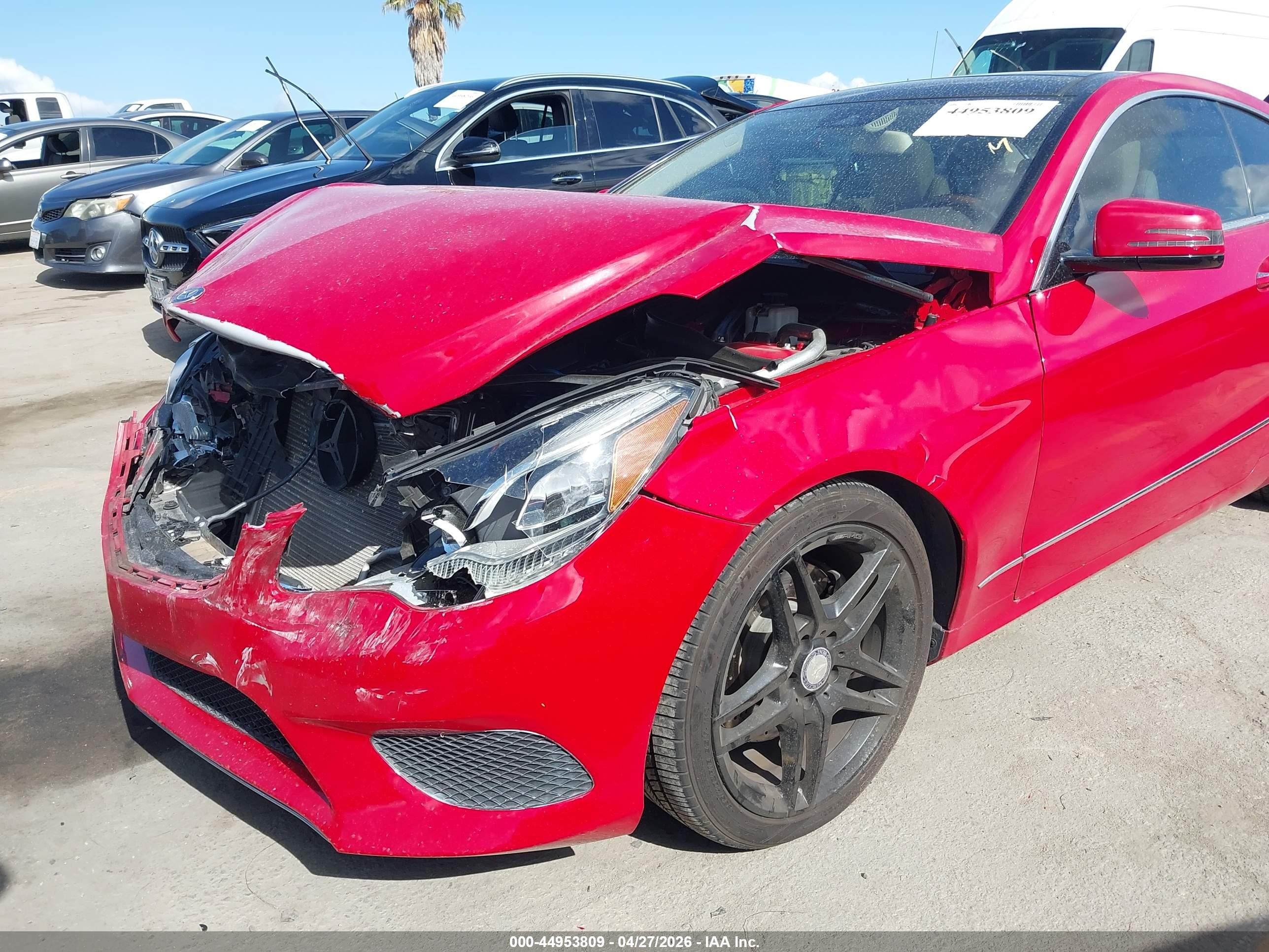 2014 Mercedes-benz E 350   Red vin: WDDKJ5KB5EF232251