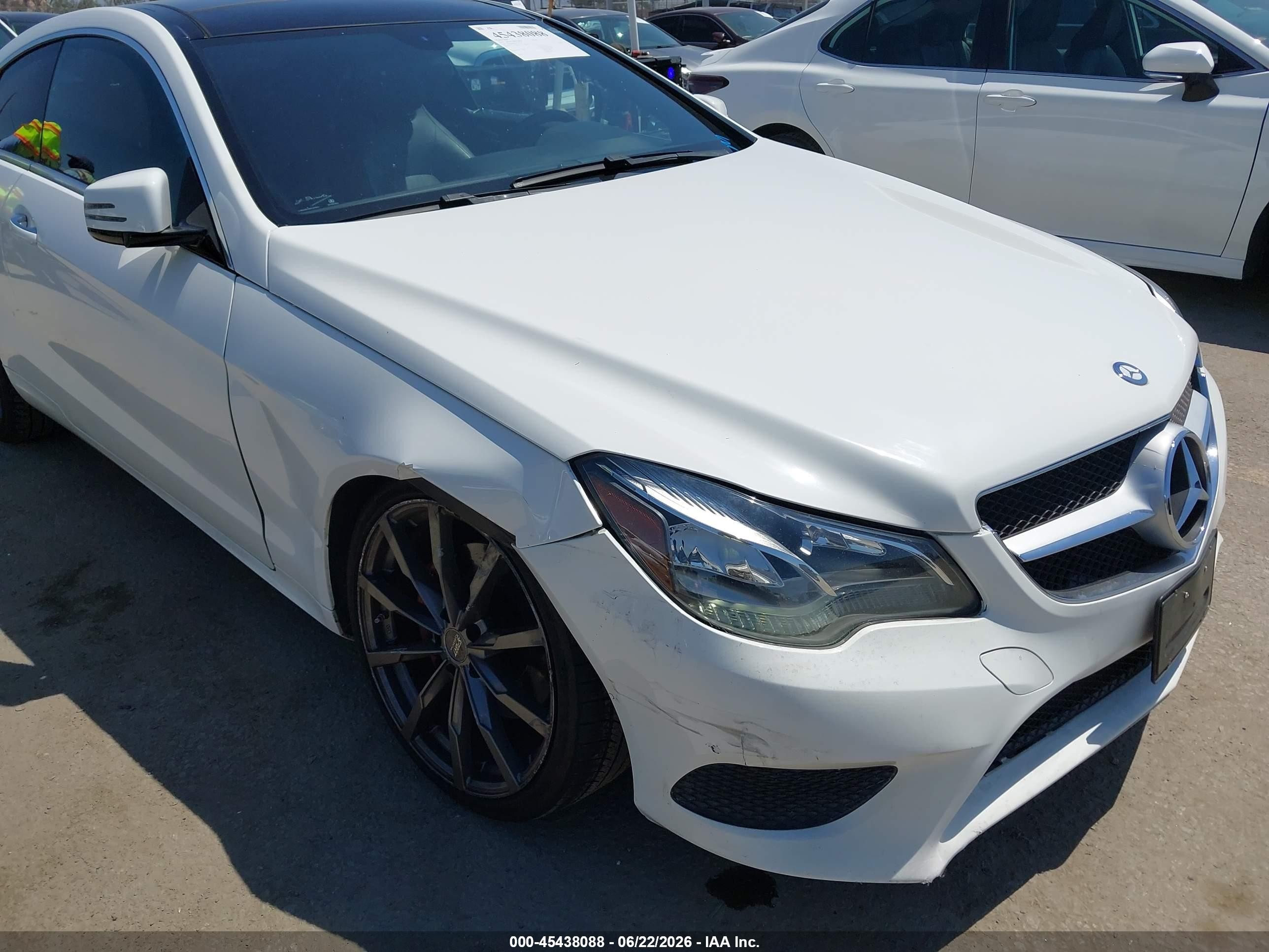 2014 Mercedes-benz E 350 White vin: WDDKJ5KB5EF241256