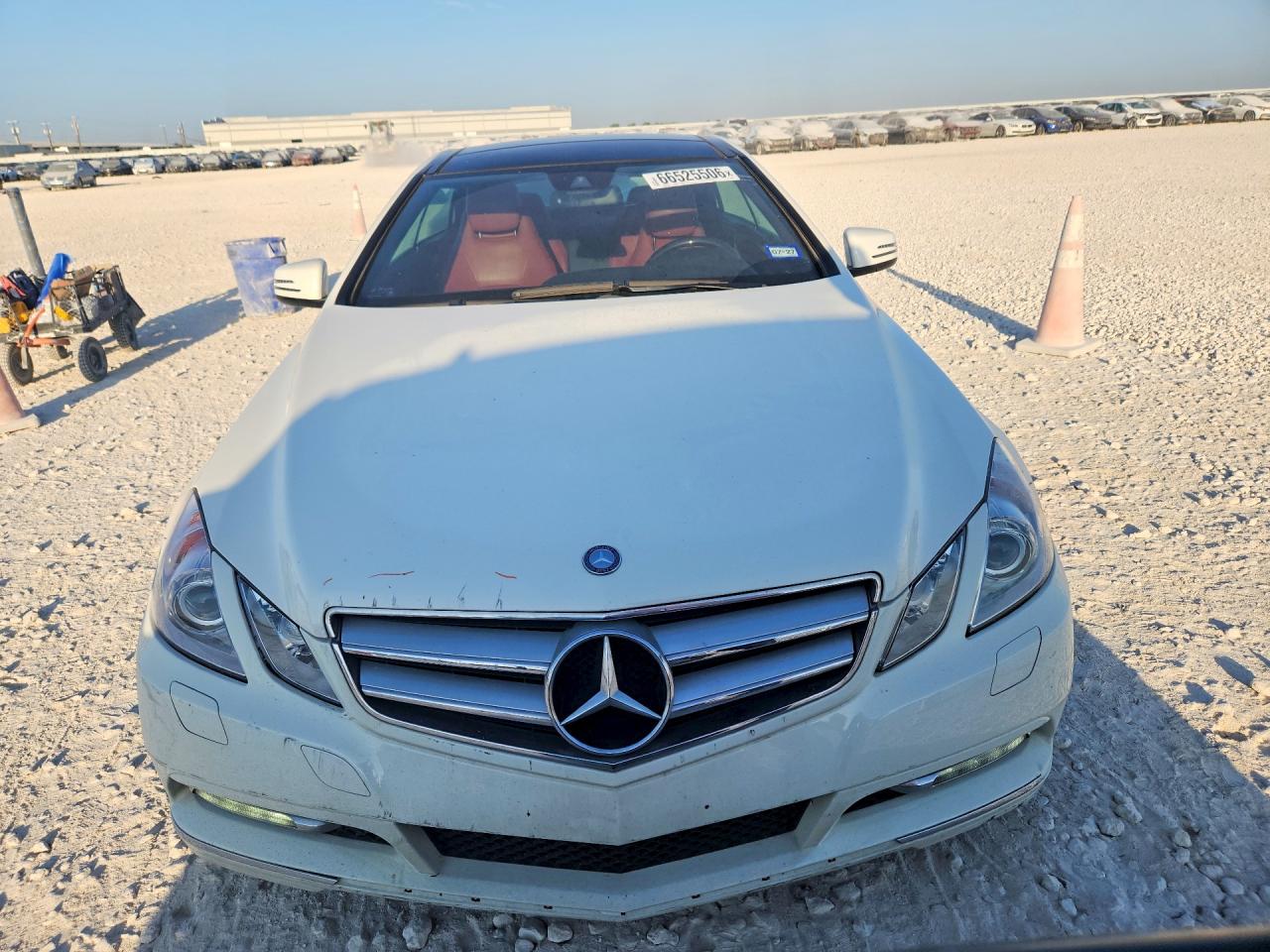 2012 Mercedes-benz E 350 Белый vin: WDDKJ5KB6CF160859