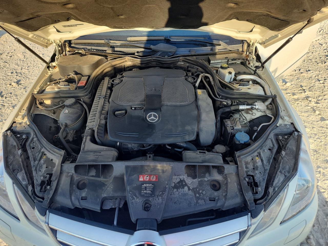 2012 Mercedes-benz E 350 Белый vin: WDDKJ5KB6CF160859