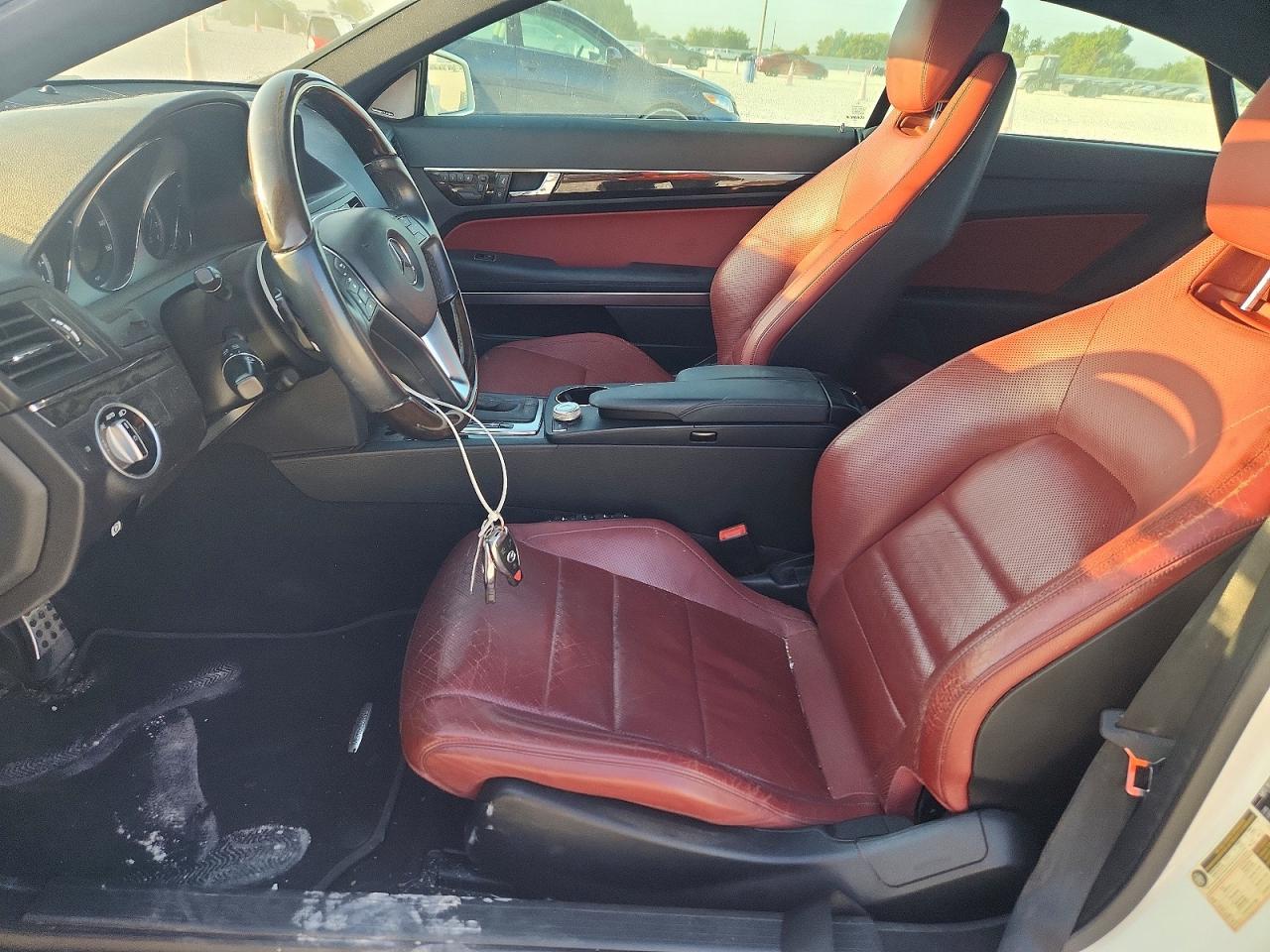 2012 Mercedes-benz E 350 Белый vin: WDDKJ5KB6CF160859