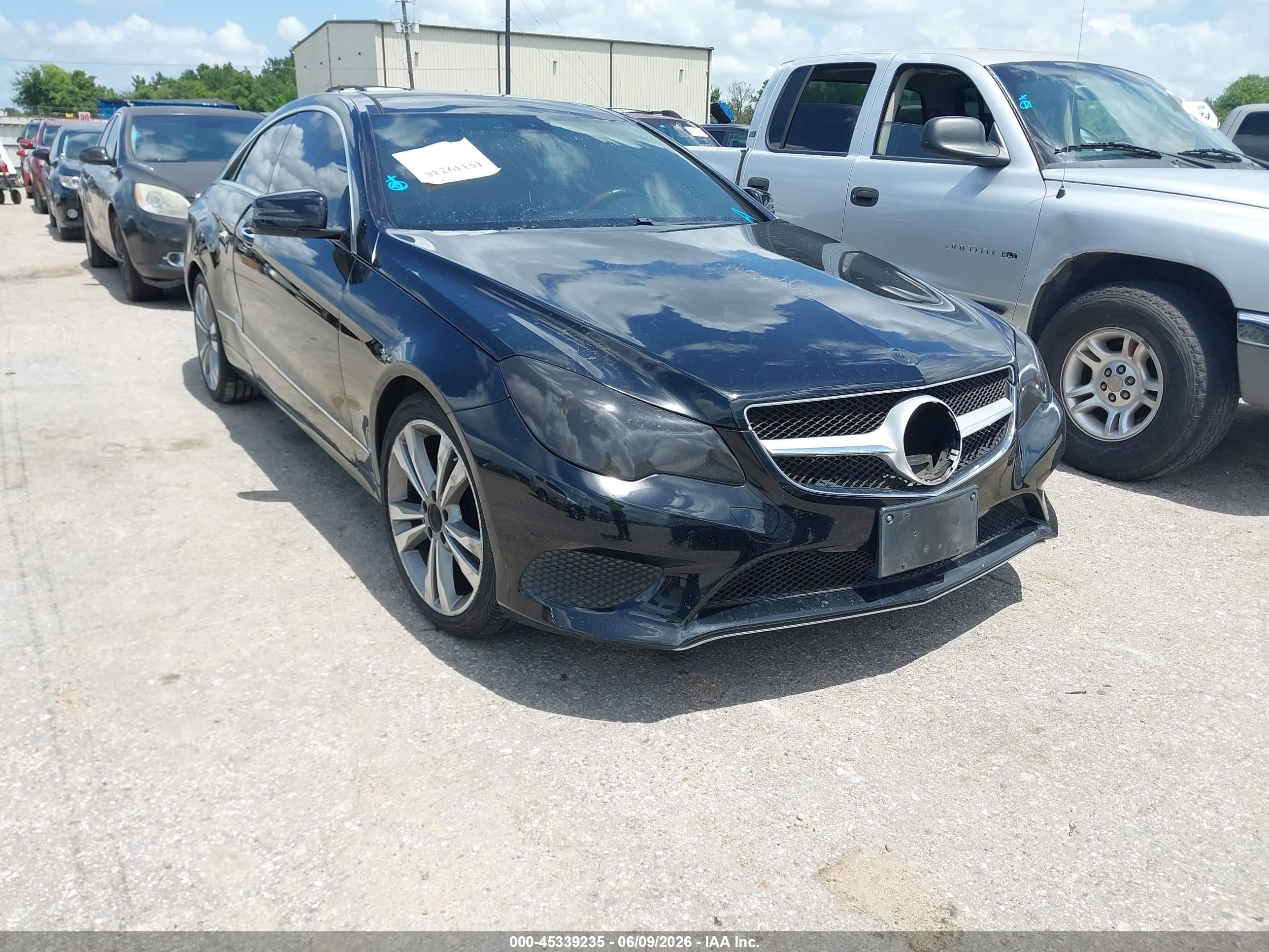 2014 Mercedes-benz E 350   Black vin: WDDKJ5KB6EF235885