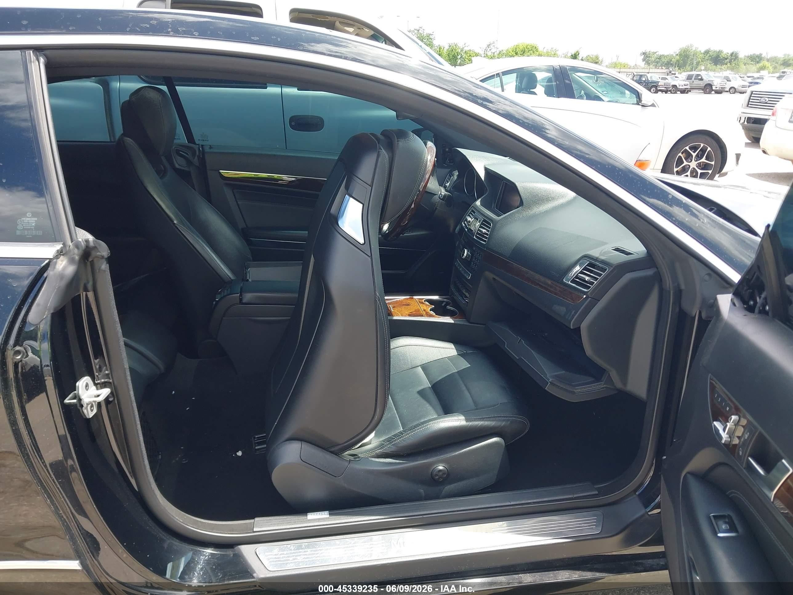 2014 Mercedes-benz E 350   Black vin: WDDKJ5KB6EF235885