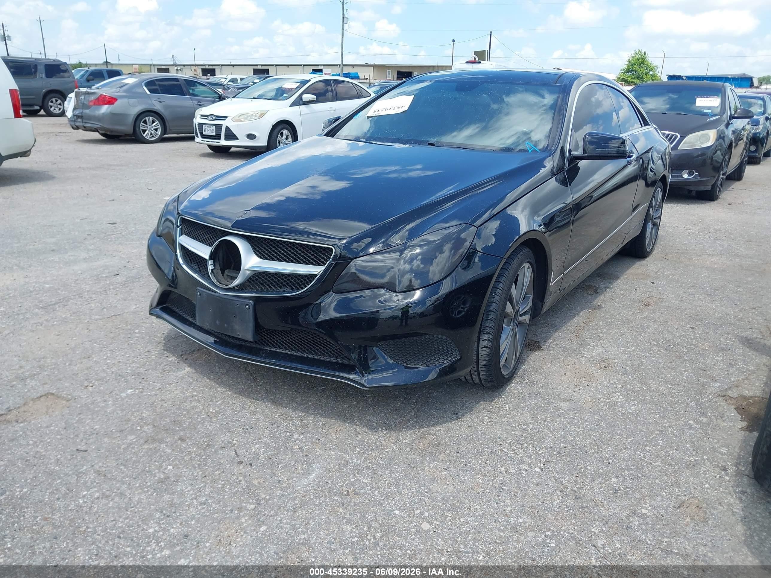 2014 Mercedes-benz E 350   Black vin: WDDKJ5KB6EF235885