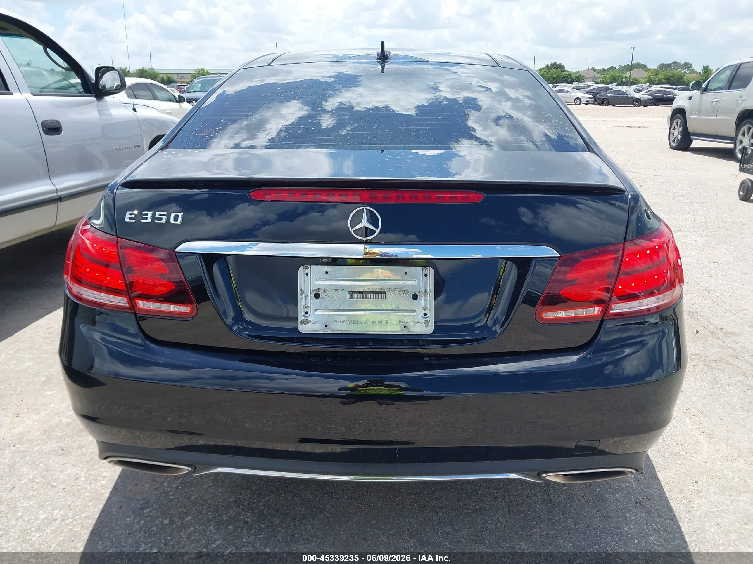2014 Mercedes-benz E 350   Black vin: WDDKJ5KB6EF235885