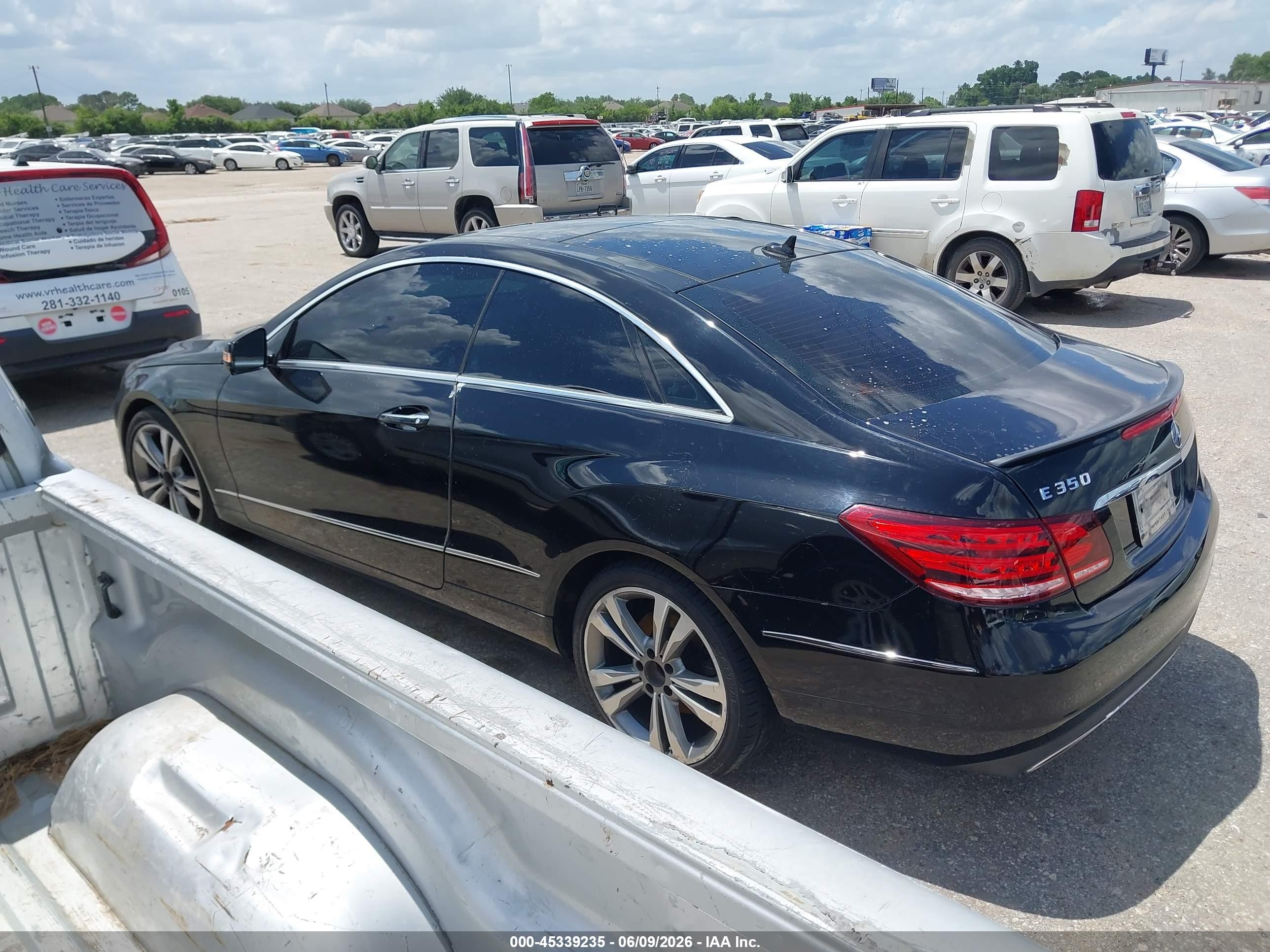 2014 Mercedes-benz E 350   Black vin: WDDKJ5KB6EF235885