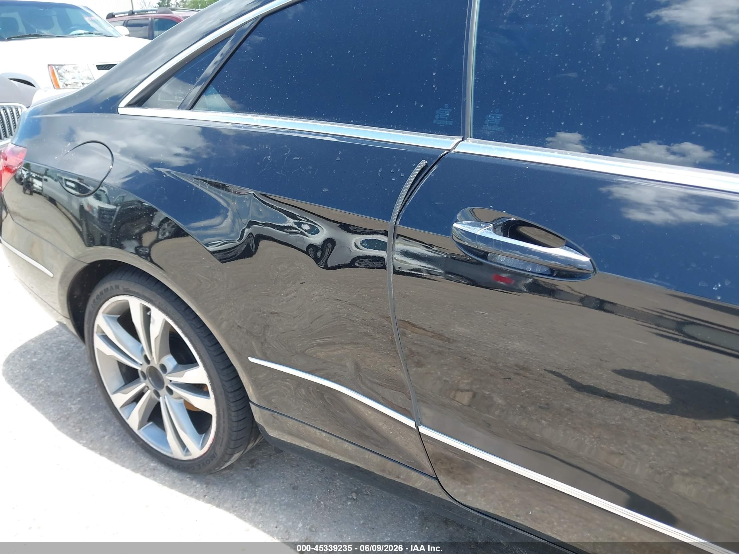 2014 Mercedes-benz E 350   Black vin: WDDKJ5KB6EF235885