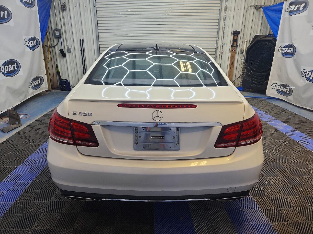 2014 Mercedes-benz E 350 White vin: WDDKJ5KB6EF282303