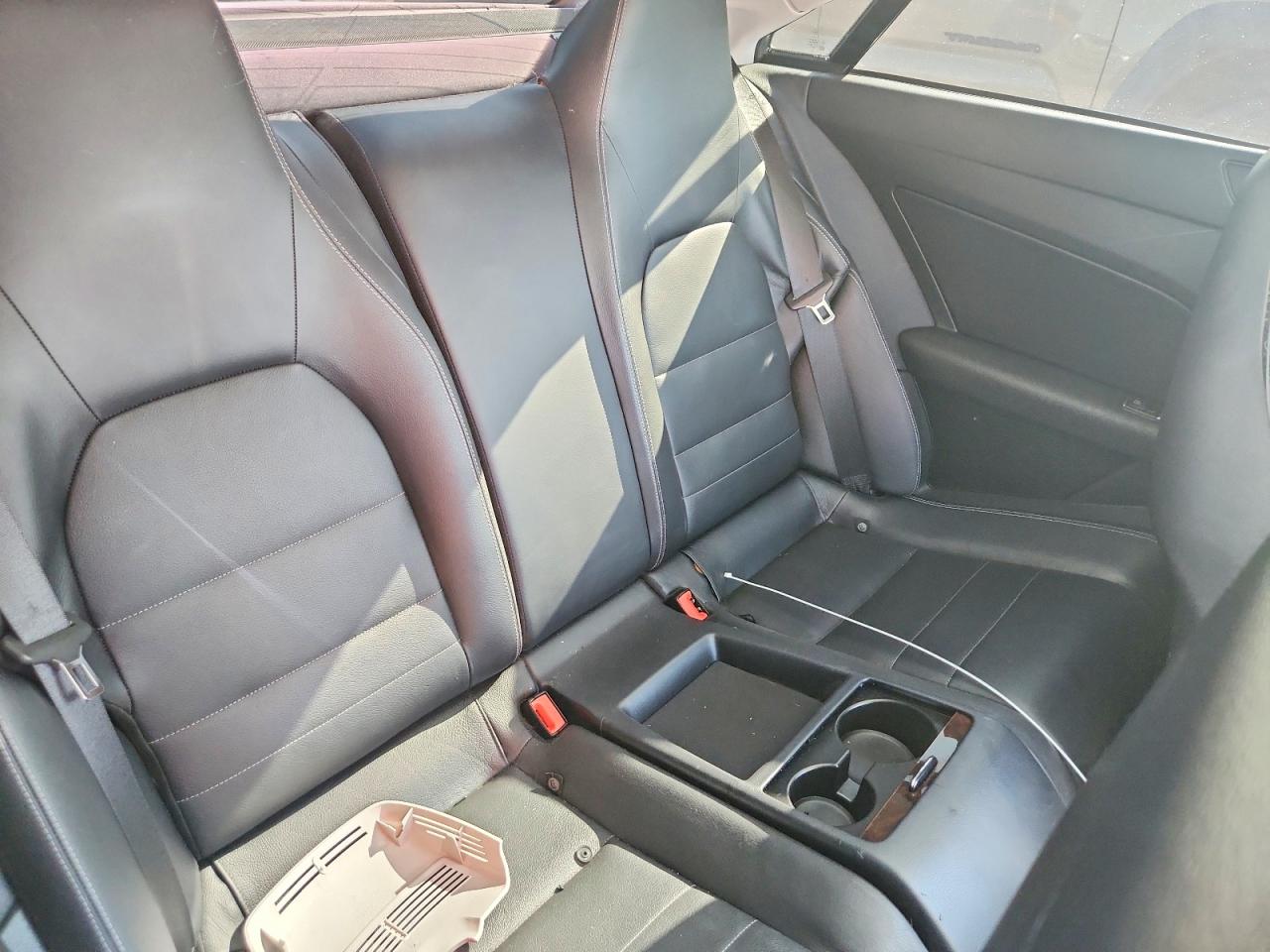 2013 Mercedes-benz E 350 Black vin: WDDKJ5KB7DF198019