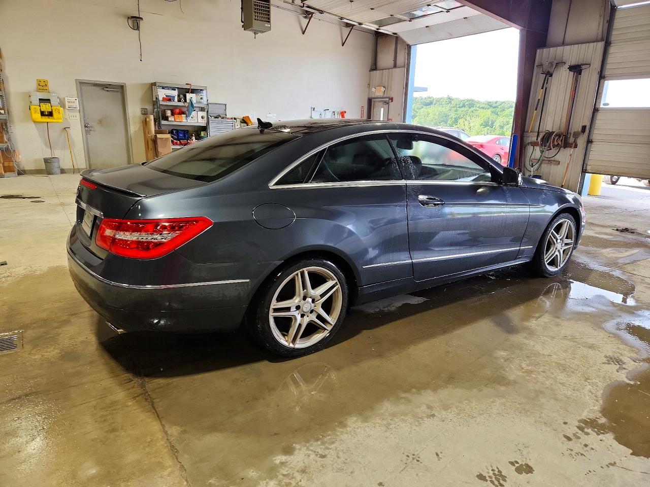 2013 Mercedes-benz E 350 Gray vin: WDDKJ5KB7DF219810