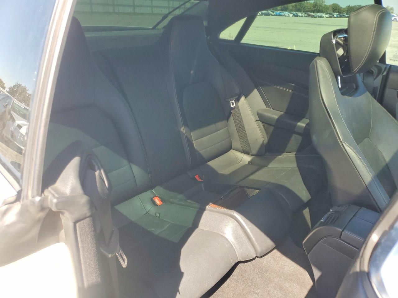 2014 Mercedes-benz E 350 Белый vin: WDDKJ5KB7EF238083