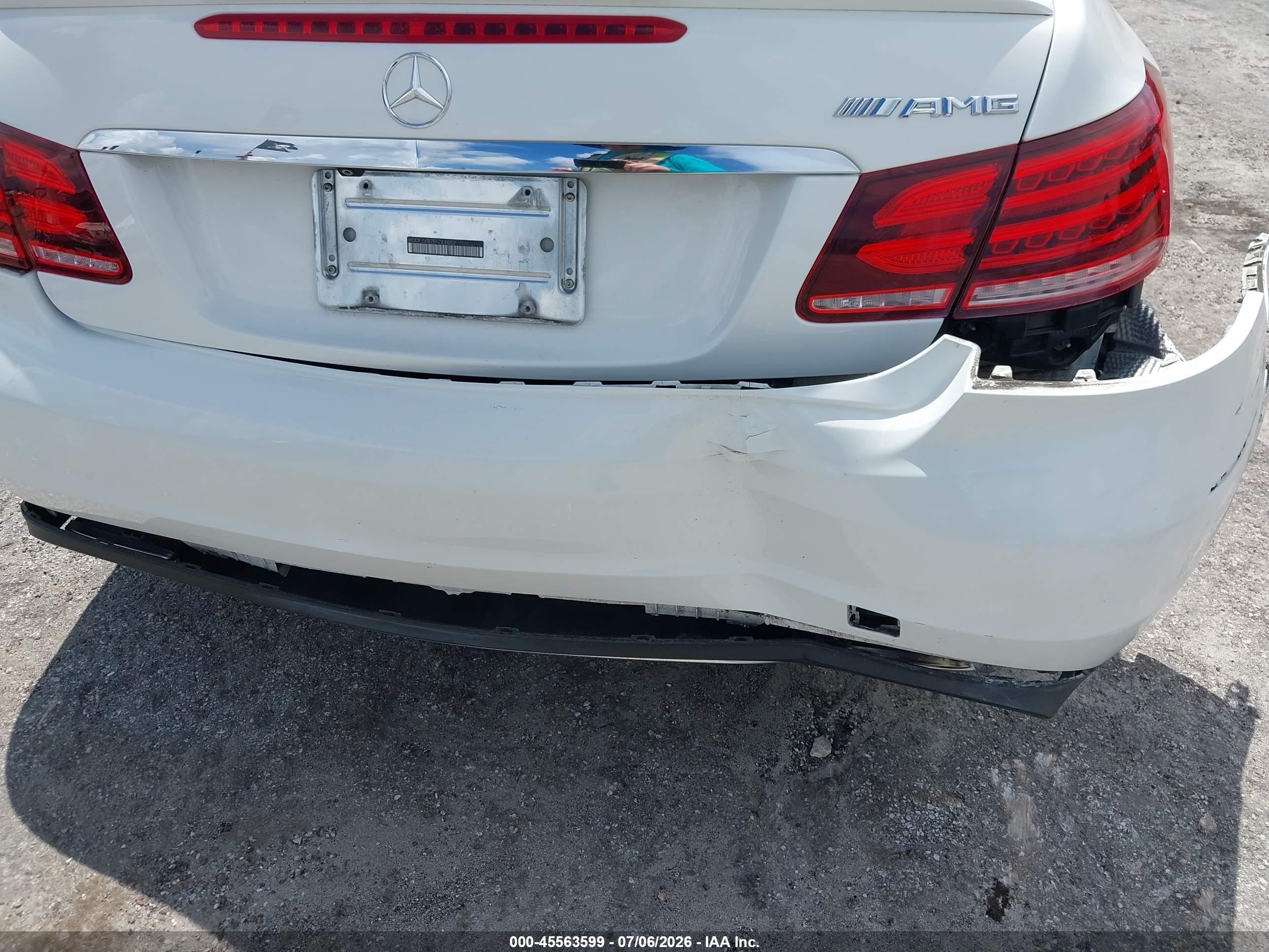 2014 Mercedes-benz E 350   Белый vin: WDDKJ5KB7EF242652
