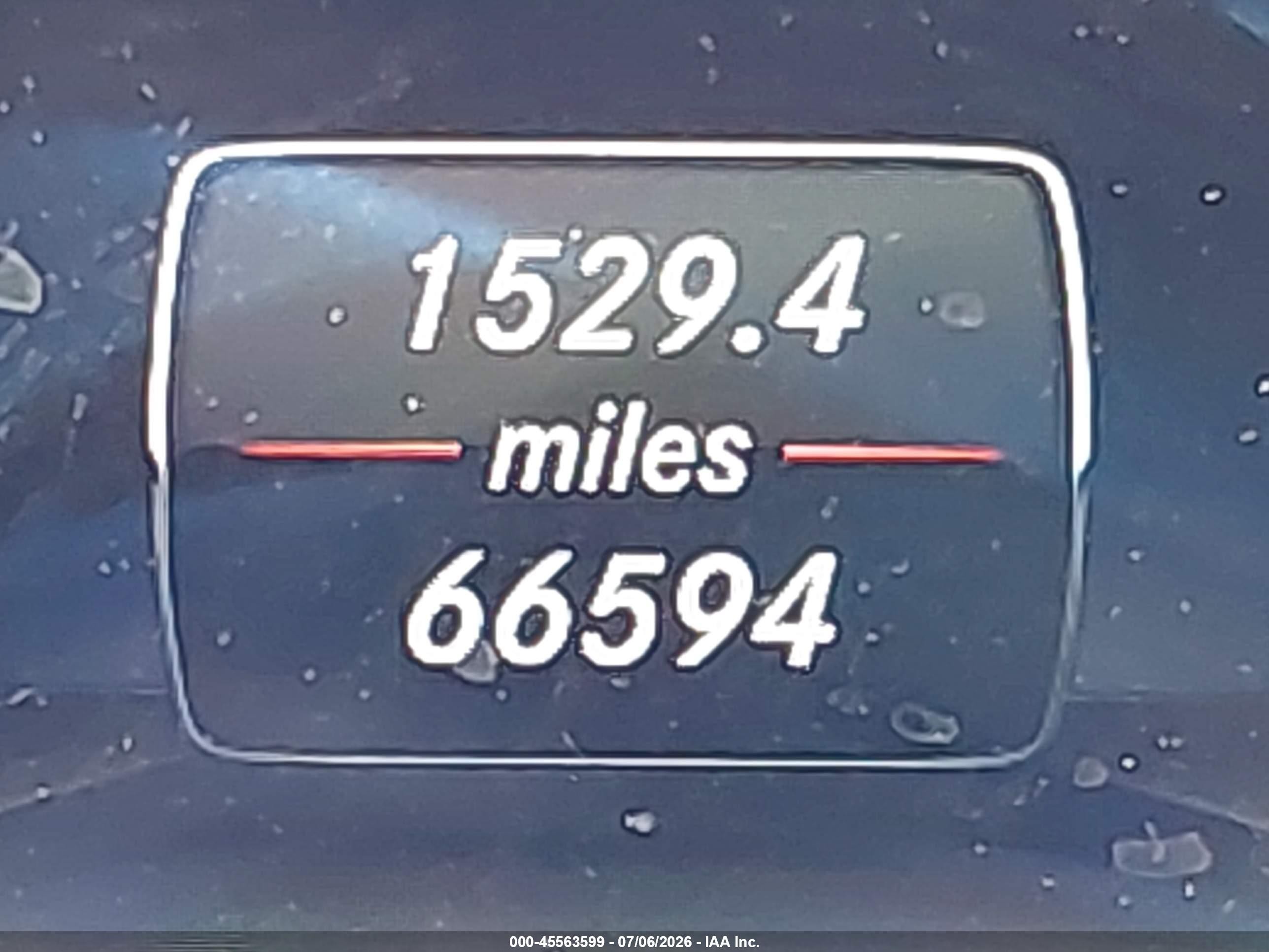 2014 Mercedes-benz E 350   Белый vin: WDDKJ5KB7EF242652