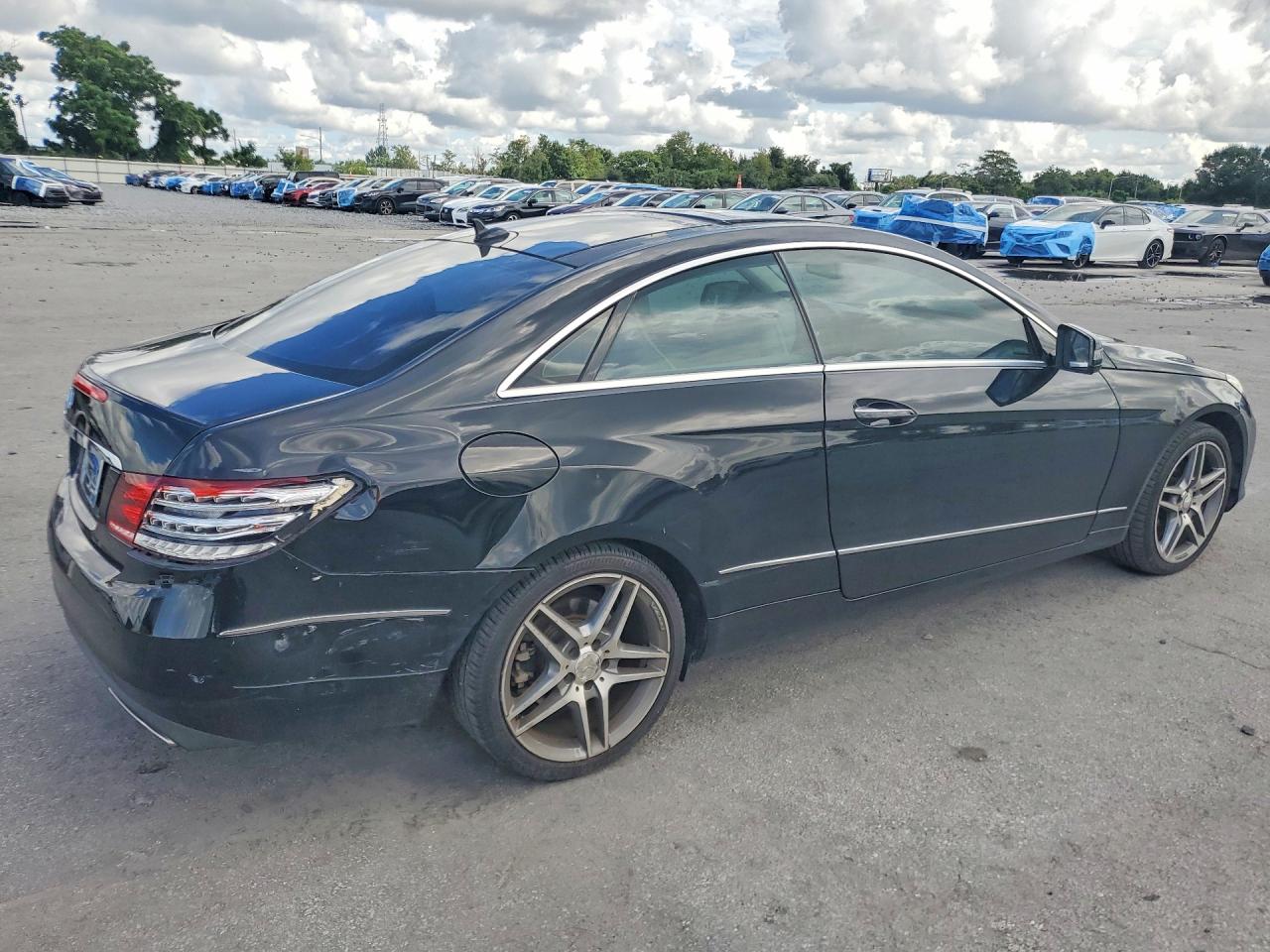 2014 Mercedes-benz E 350 Black vin: WDDKJ5KB7EF256759