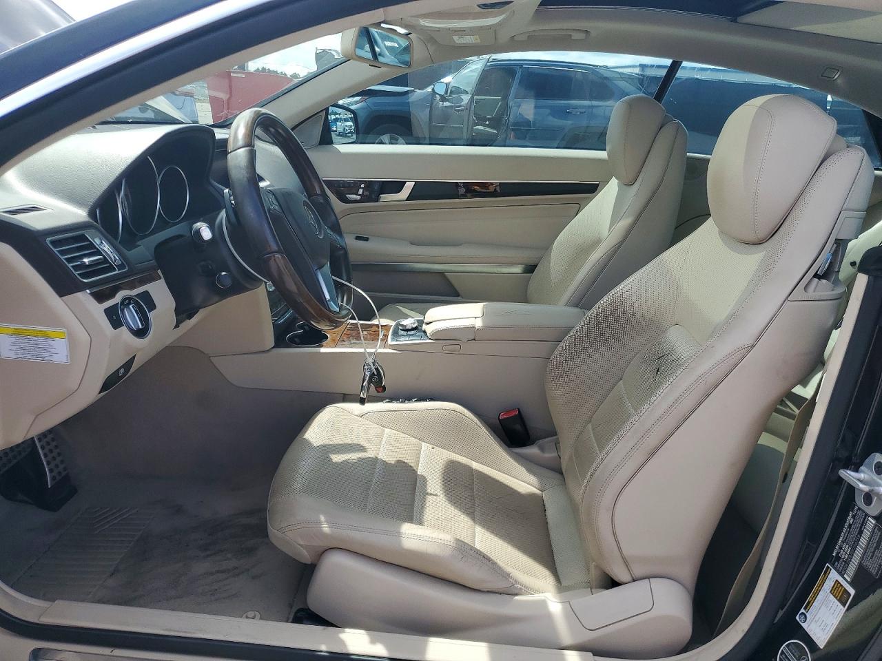2014 Mercedes-benz E 350 Black vin: WDDKJ5KB7EF256759