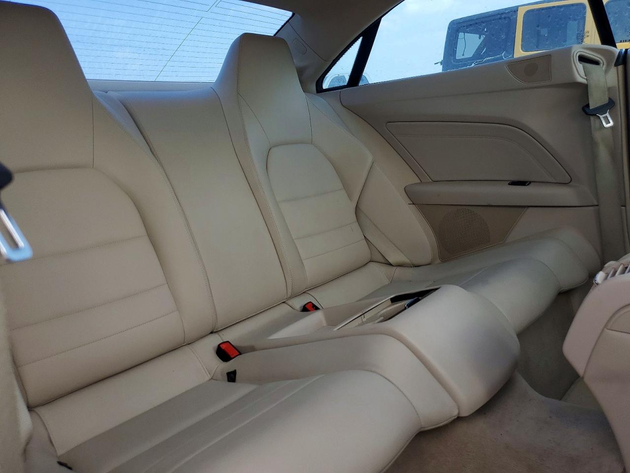 2014 Mercedes-benz E 350 Black vin: WDDKJ5KB7EF270788