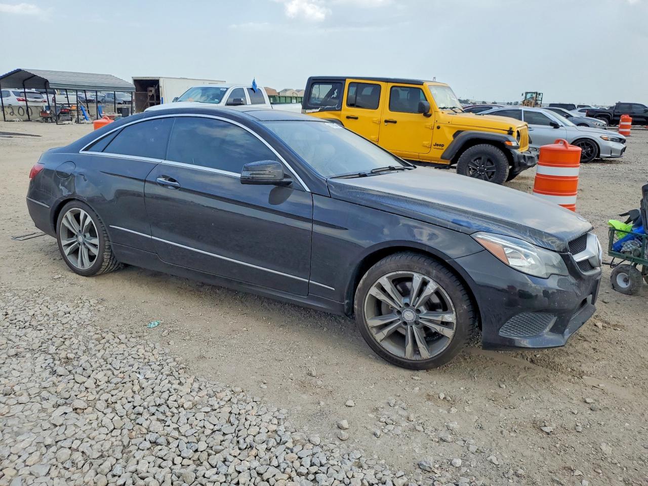 2014 Mercedes-benz E 350 Black vin: WDDKJ5KB7EF270788