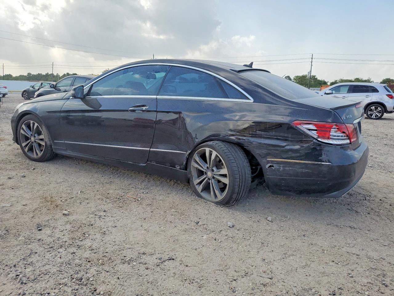 2014 Mercedes-benz E 350 Black vin: WDDKJ5KB7EF270788