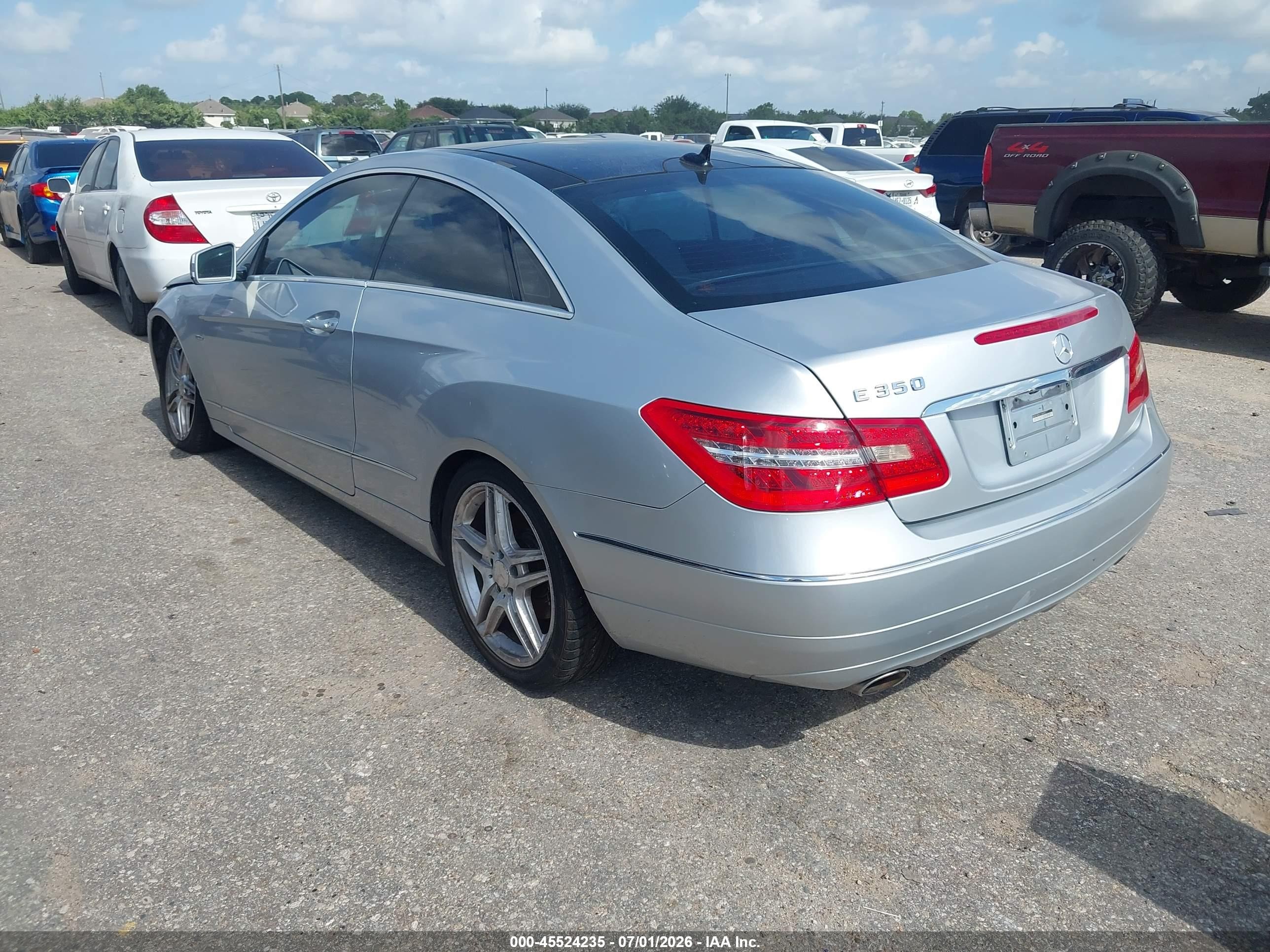 2012 Mercedes-benz E 350   Silver vin: WDDKJ5KB8CF140452