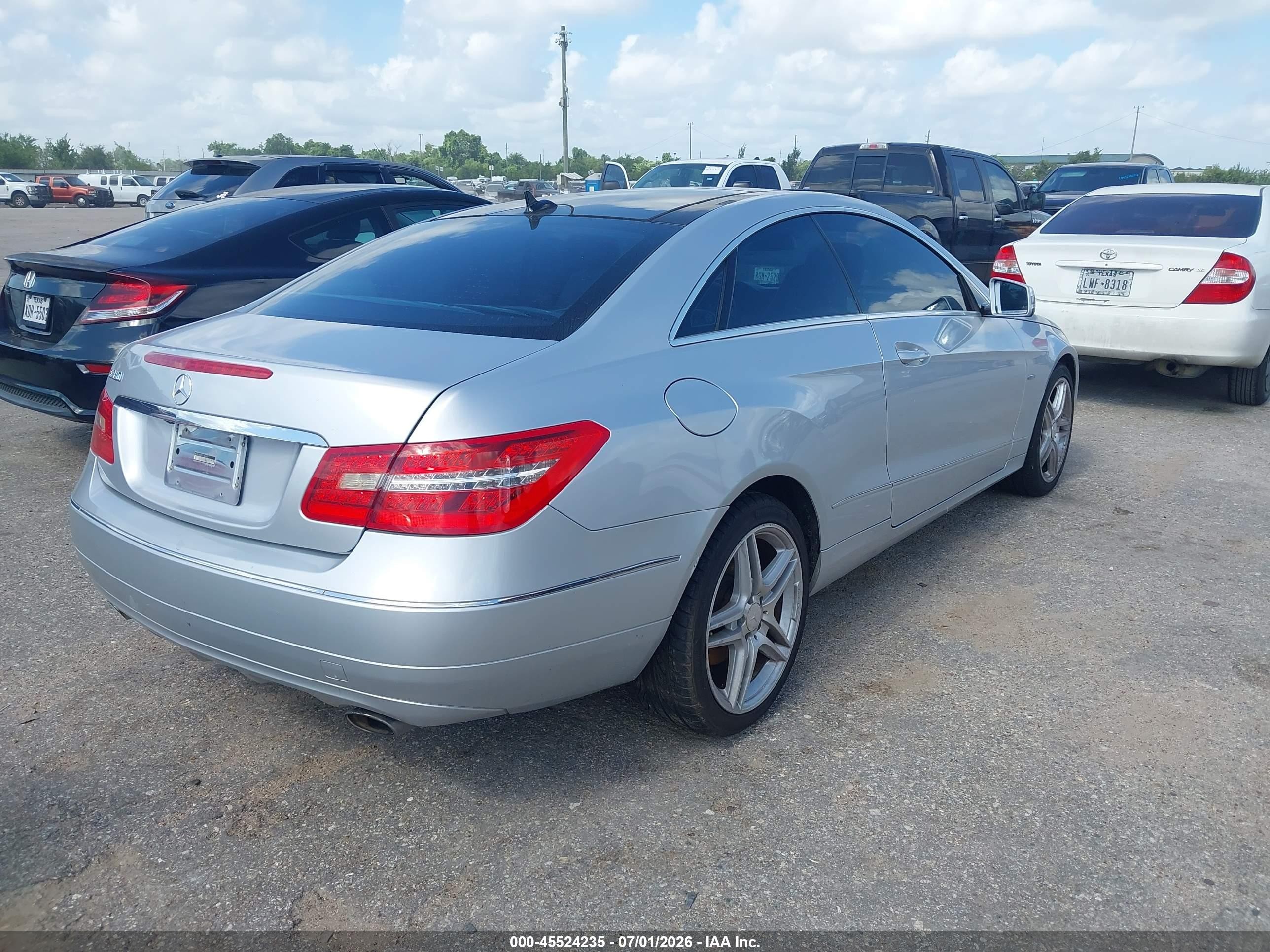 2012 Mercedes-benz E 350   Silver vin: WDDKJ5KB8CF140452