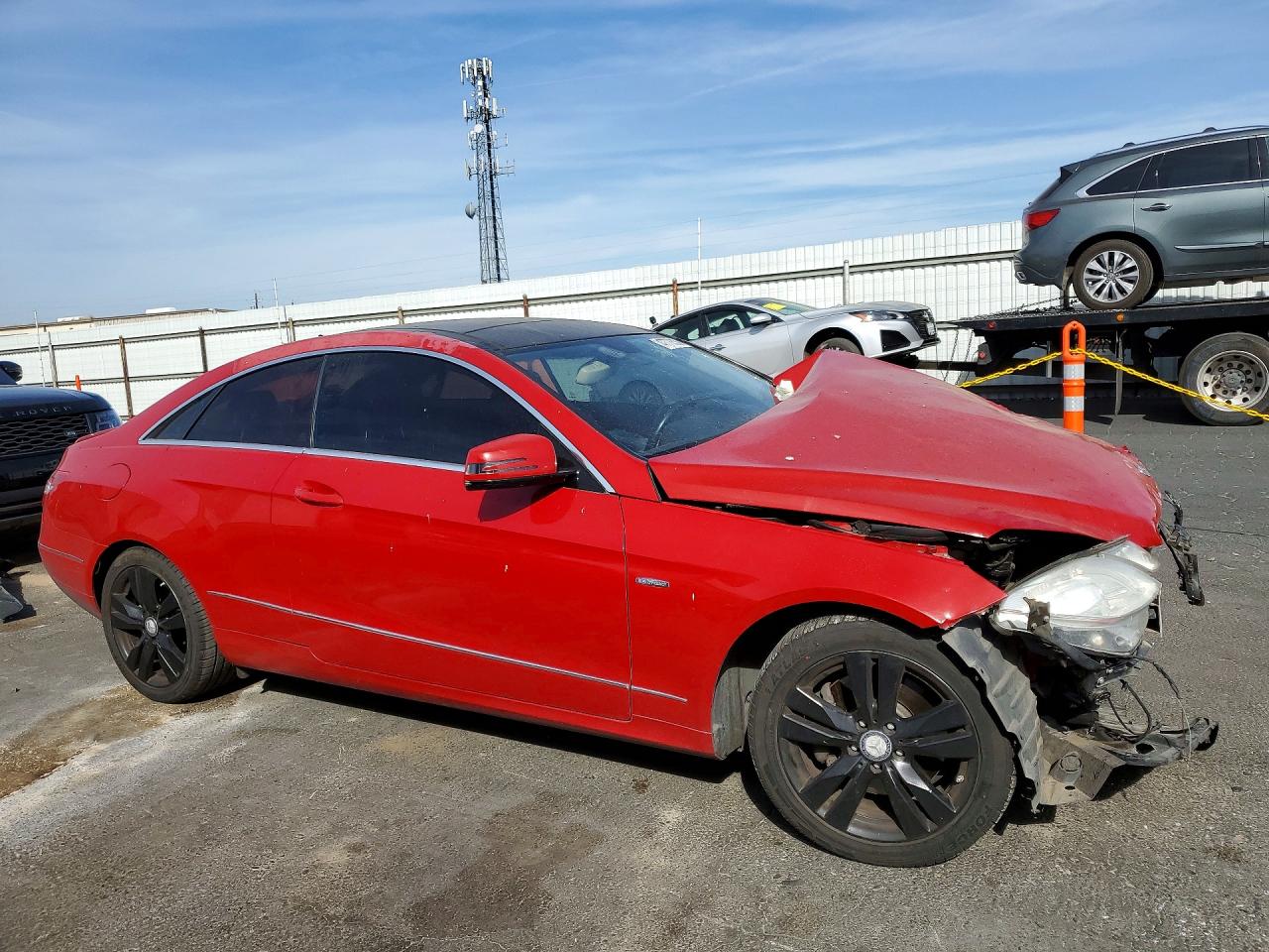 2012 Mercedes-benz E 350 Red vin: WDDKJ5KB8CF154626