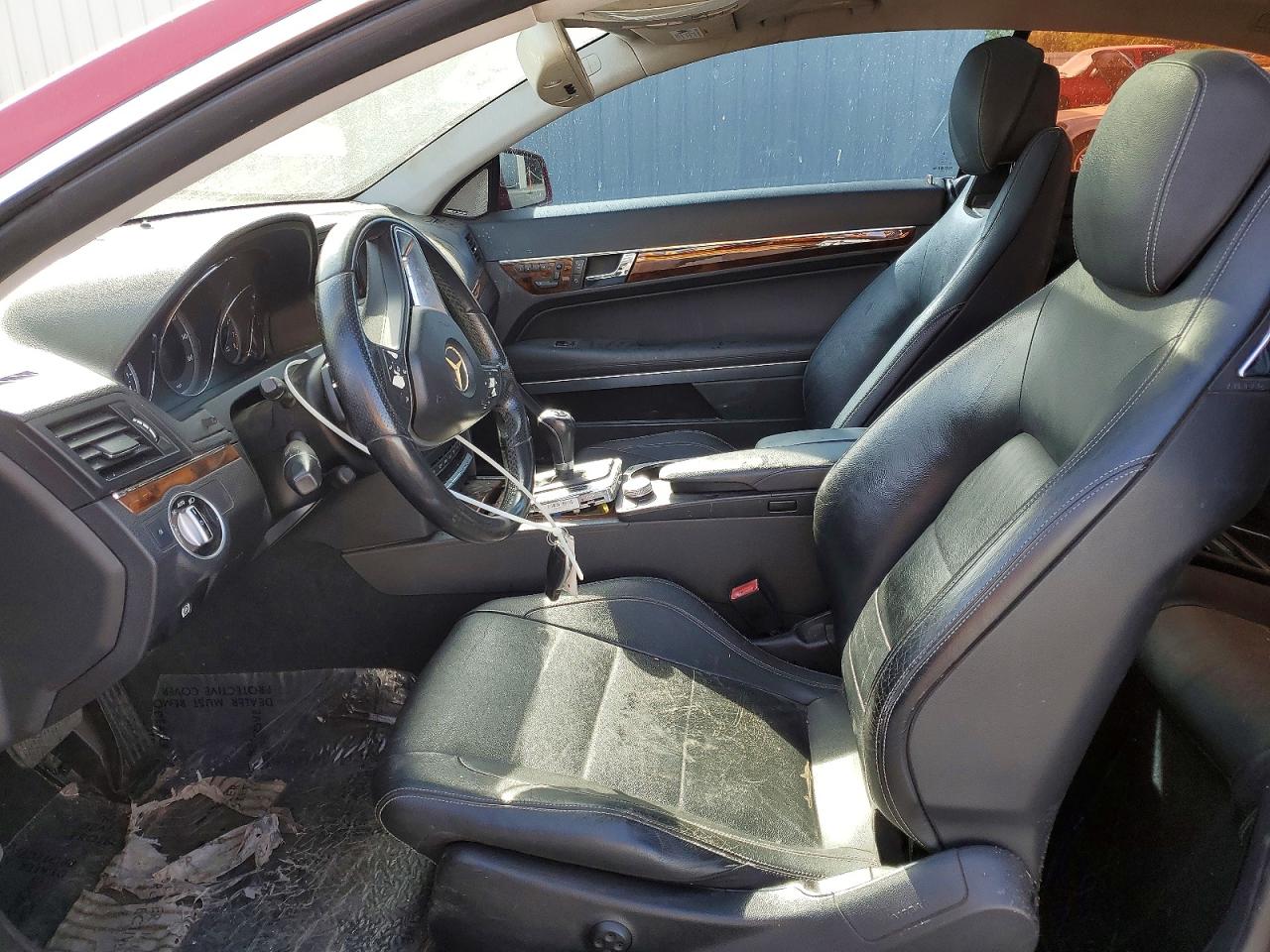 2012 Mercedes-benz E 350 Red vin: WDDKJ5KB8CF154626